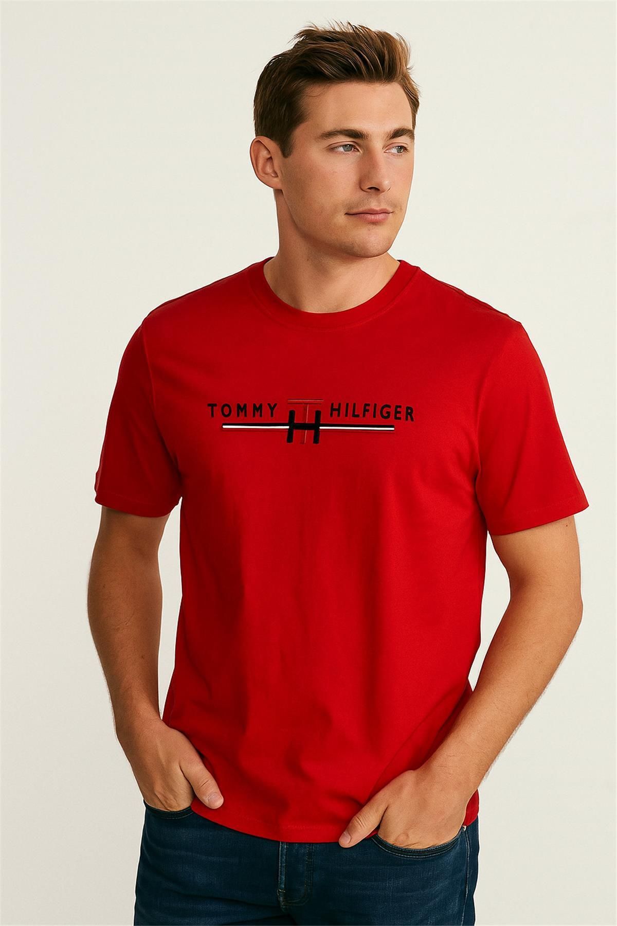Trend07 TREND KAPINDA TOMMY BİSİKLET YAKA NAKIŞLI TSHİRT KIRMIZI