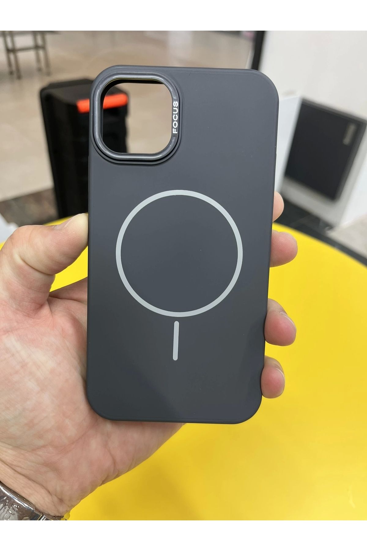 lucek cases İPhone 11 Uyumlu Premium MagSafe Silikon Renkli Ultra Darbe Korumalı Kılıf