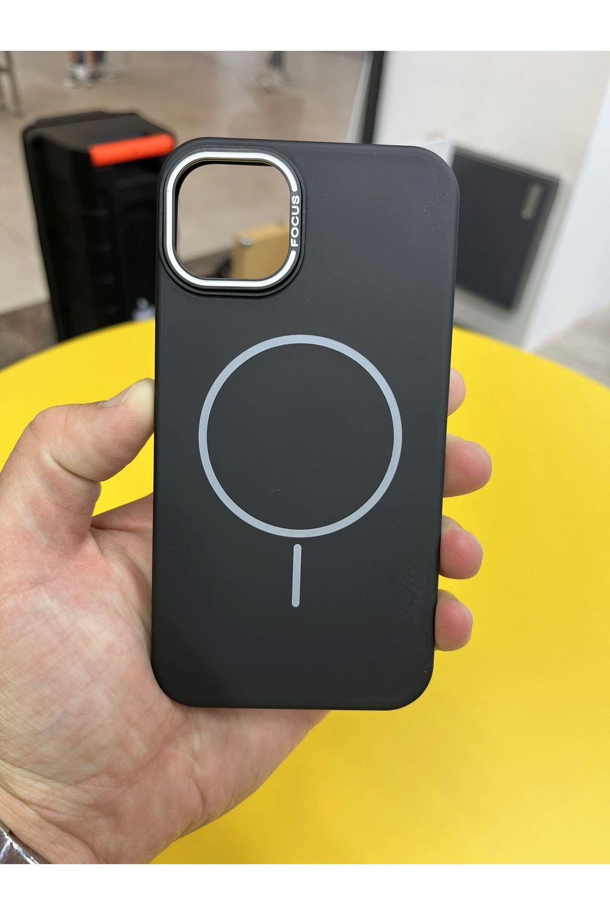 lucek cases İPhone 11 Uyumlu Premium MagSafe Silikon Renkli Ultra Darbe Korumalı Kılıf