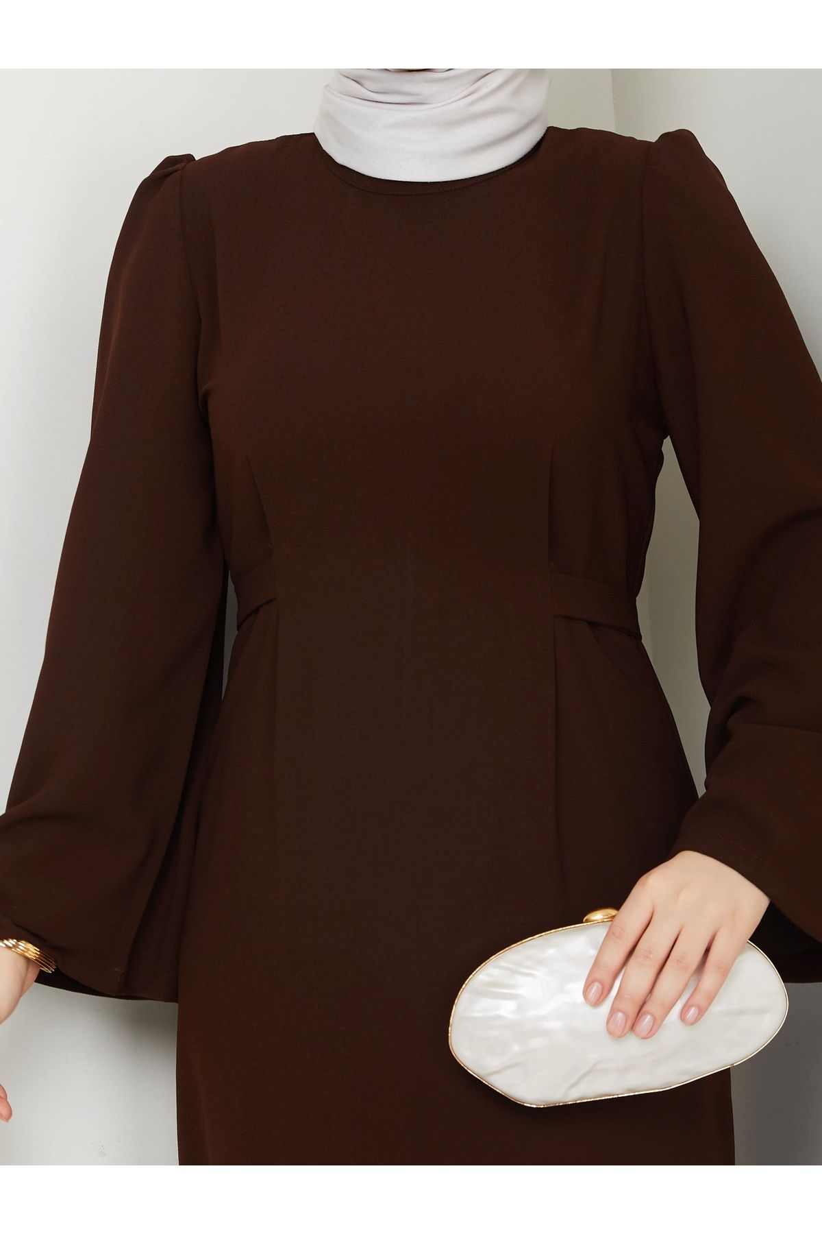 SERRA MODA tesettür krep kendinden kuşaklı kolu geniş elbise