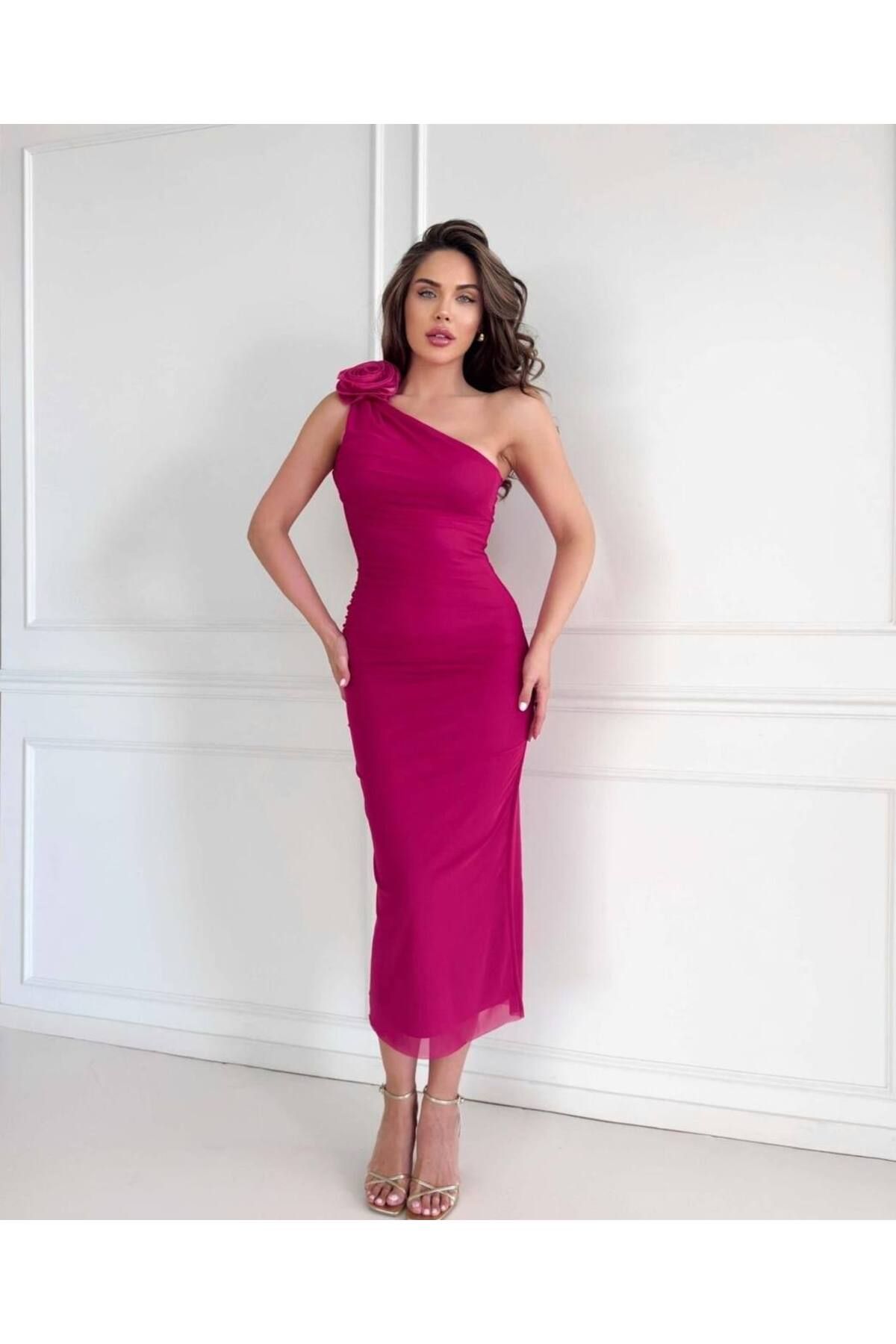 Ahzem Collection Gül Broşlu Tek Askı Tasarım Midi Boy Elbise