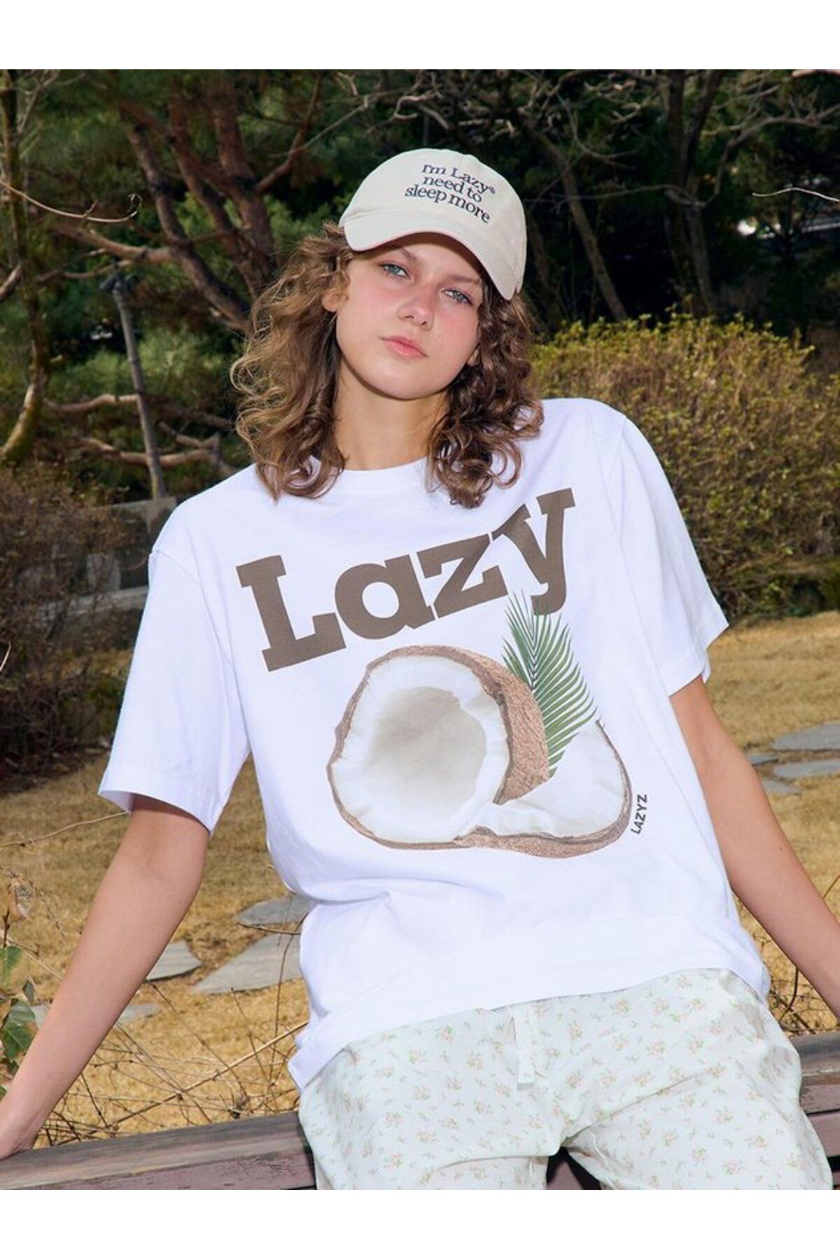 ELNOYA Unisex Pamuklu Beyaz Oversize "Lazy" Baskılı Minimalist Bisiklet Yaka Rahat T-shirt