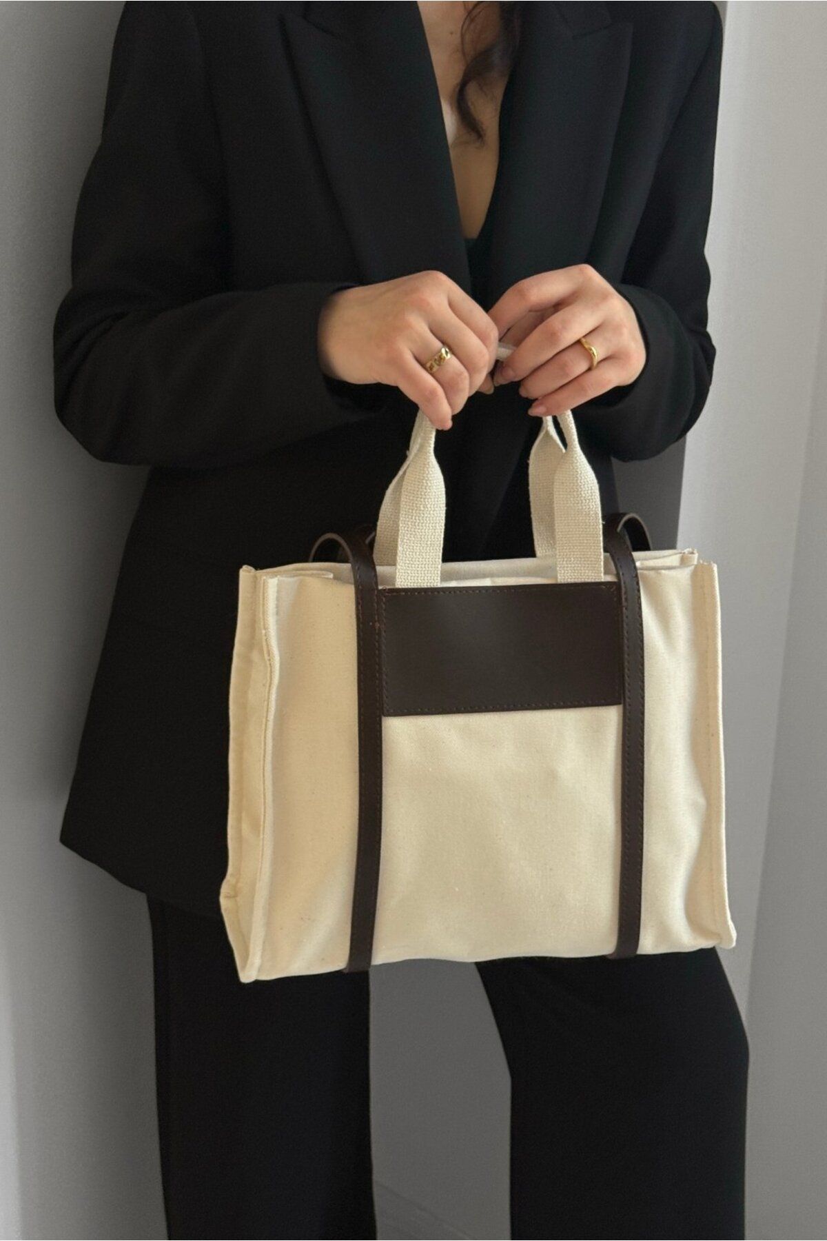 Yuka Atelier Dailin Deri Detaylı Kanvas El ve Omuz Çantası