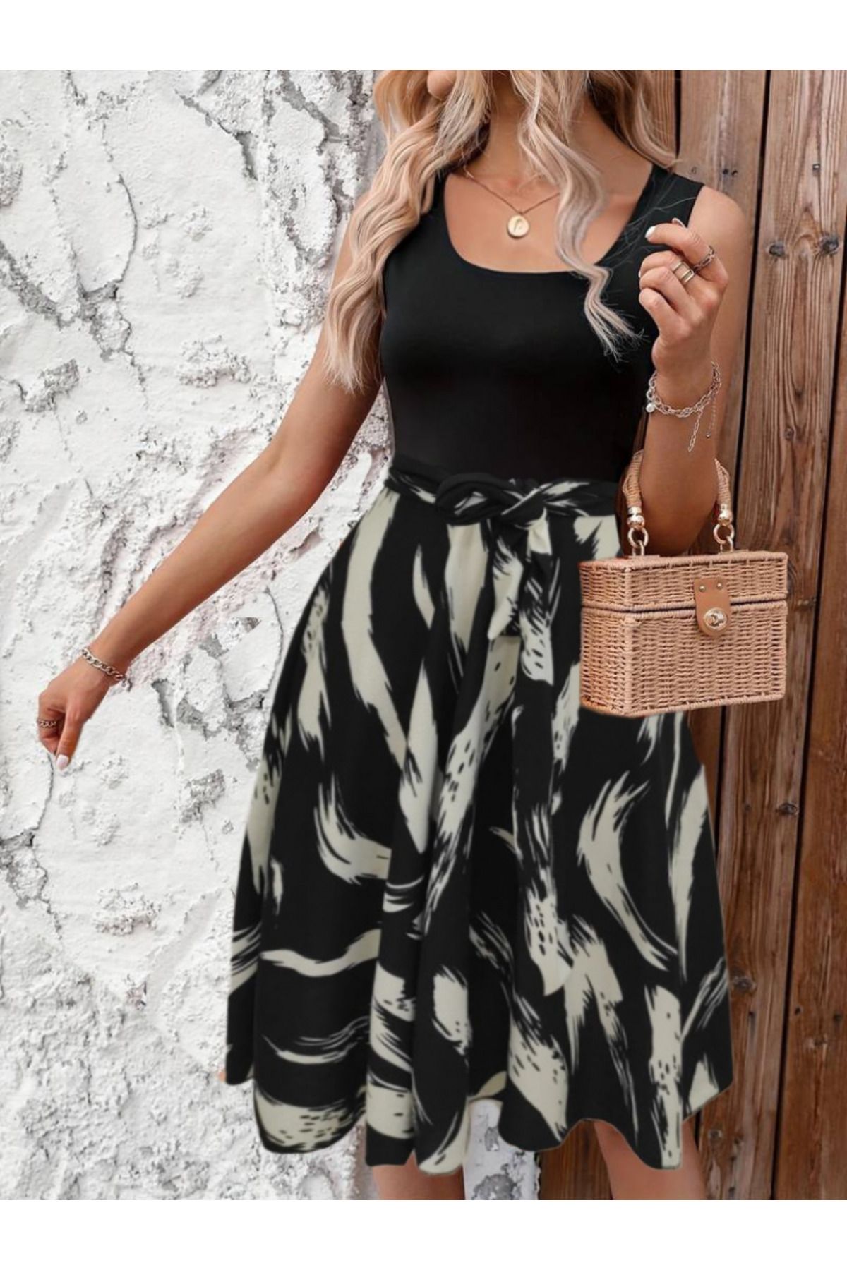 velmorafashion Kadın Askılı Yuvarlak Yakalı Belden Kuşaklı Zikzak Desenli Süprem Elbise
