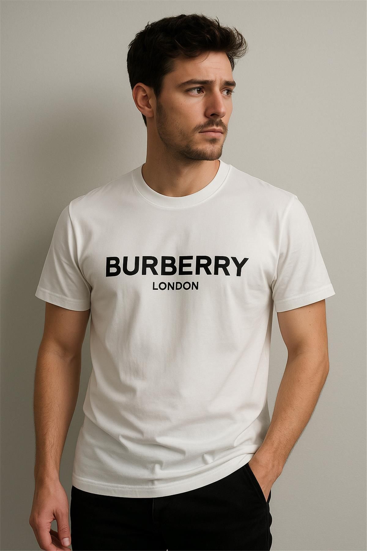 Trend07 TREND KAPINDA BURBRY LONDON BİSİKLET YAKA TSHİRT BEYAZ