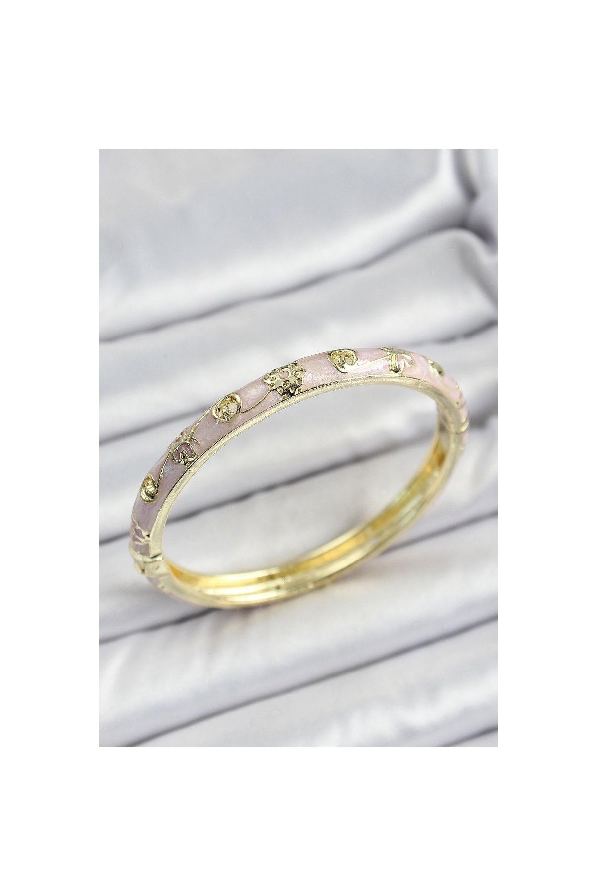 Findit Mineli Pirinç Gold Renk Pembe Renk Motifli Kadın Kelepçe