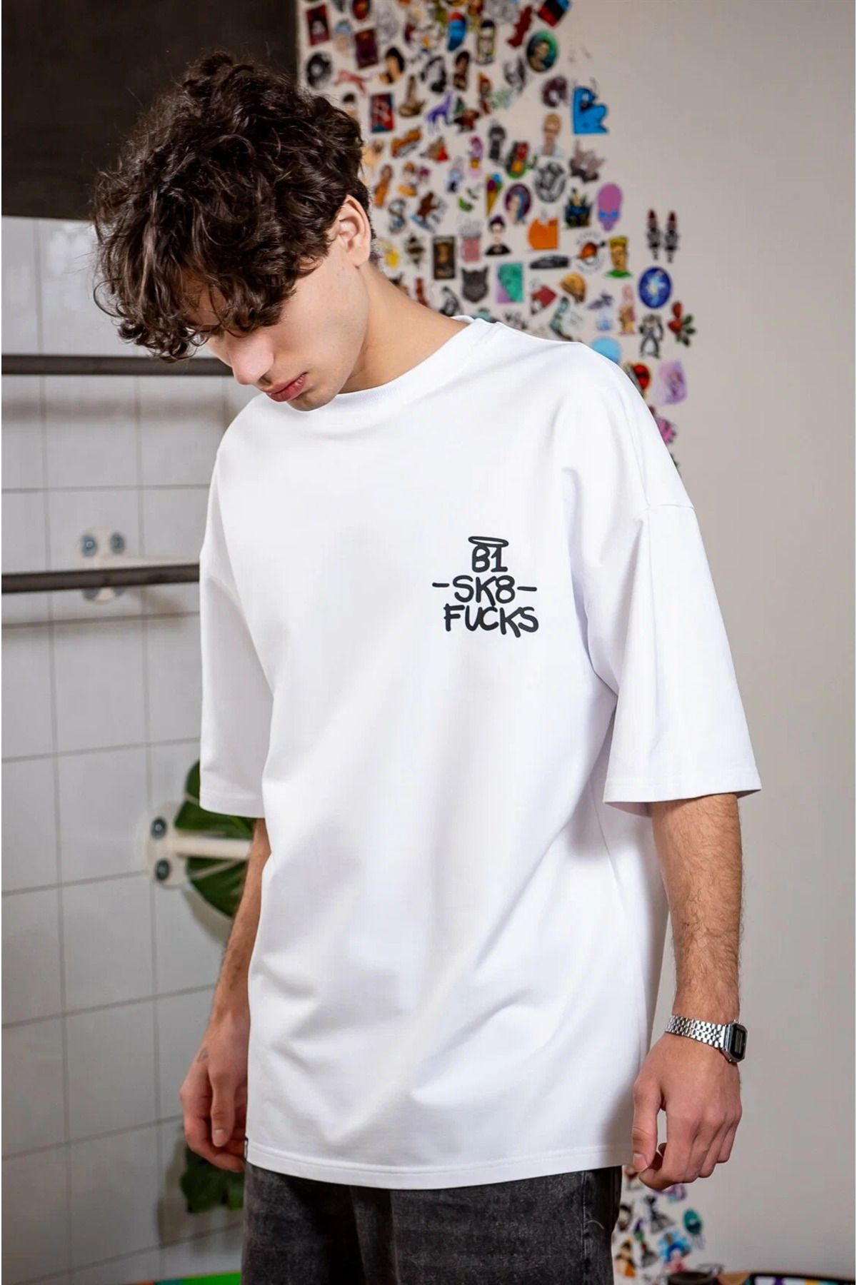 ELNOYA Unisex Pamuklu Beyaz Oversize "B1 Sk8 Fucks" Baskılı Bisiklet Yaka Rahat T-shirt