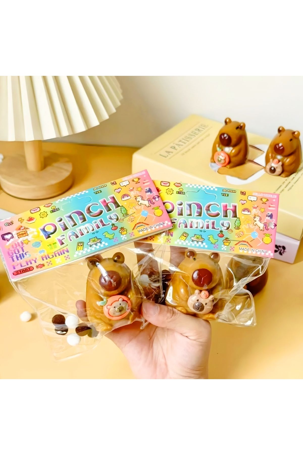 DEK Kapibara Squishy Stres Atma Oyuncağı - Sıkılabilir Yumuşak Hayvan Figürü Hediye
