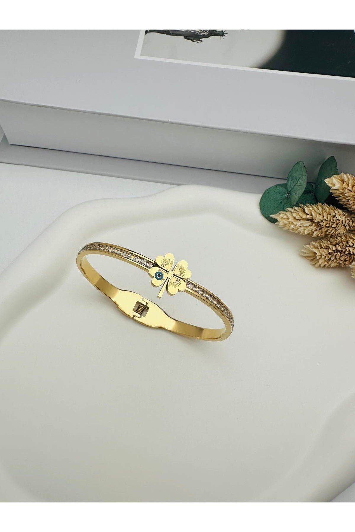 GLY ÇLKBİJUTERİ Yonca Detaylı Çelik Kelepçe (Gold) 22035