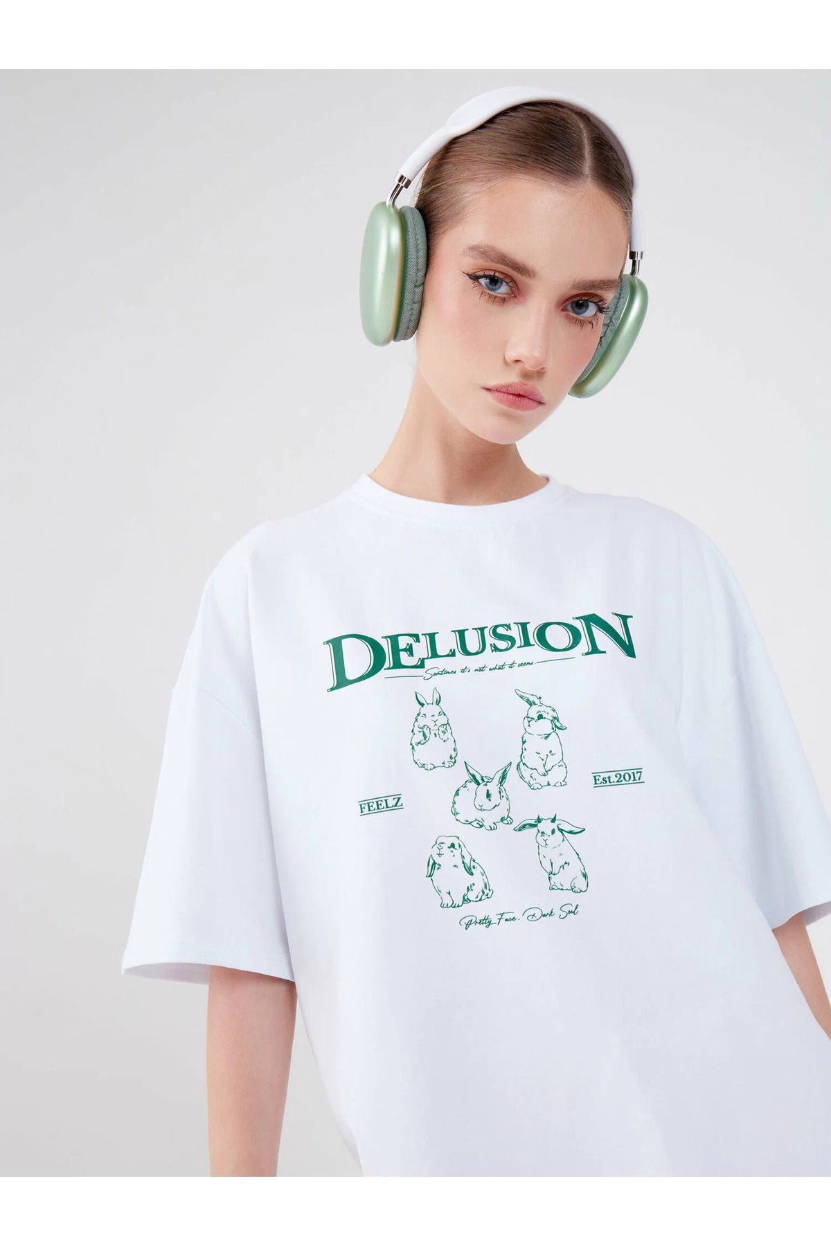 ELNOYA Unisex Pamuklu Beyaz Oversize "Delusion" Baskılı Bisiklet Yaka Rahat T-shirt