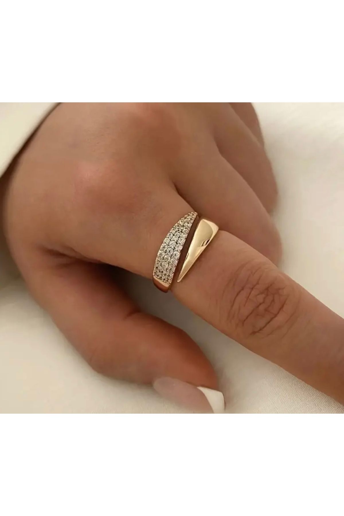 NO BRAND Taş detaylı gold renkli yüzük