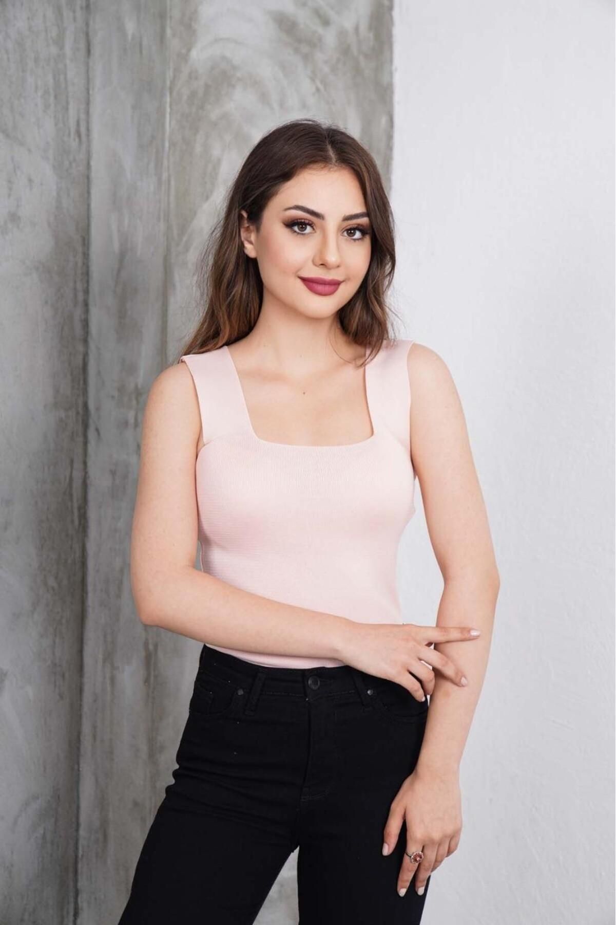 bykombincim Kadın Beyaz Kolsuz Uzun CROP Kalın AskılI Ince Yazlık Kare Yaka Triko