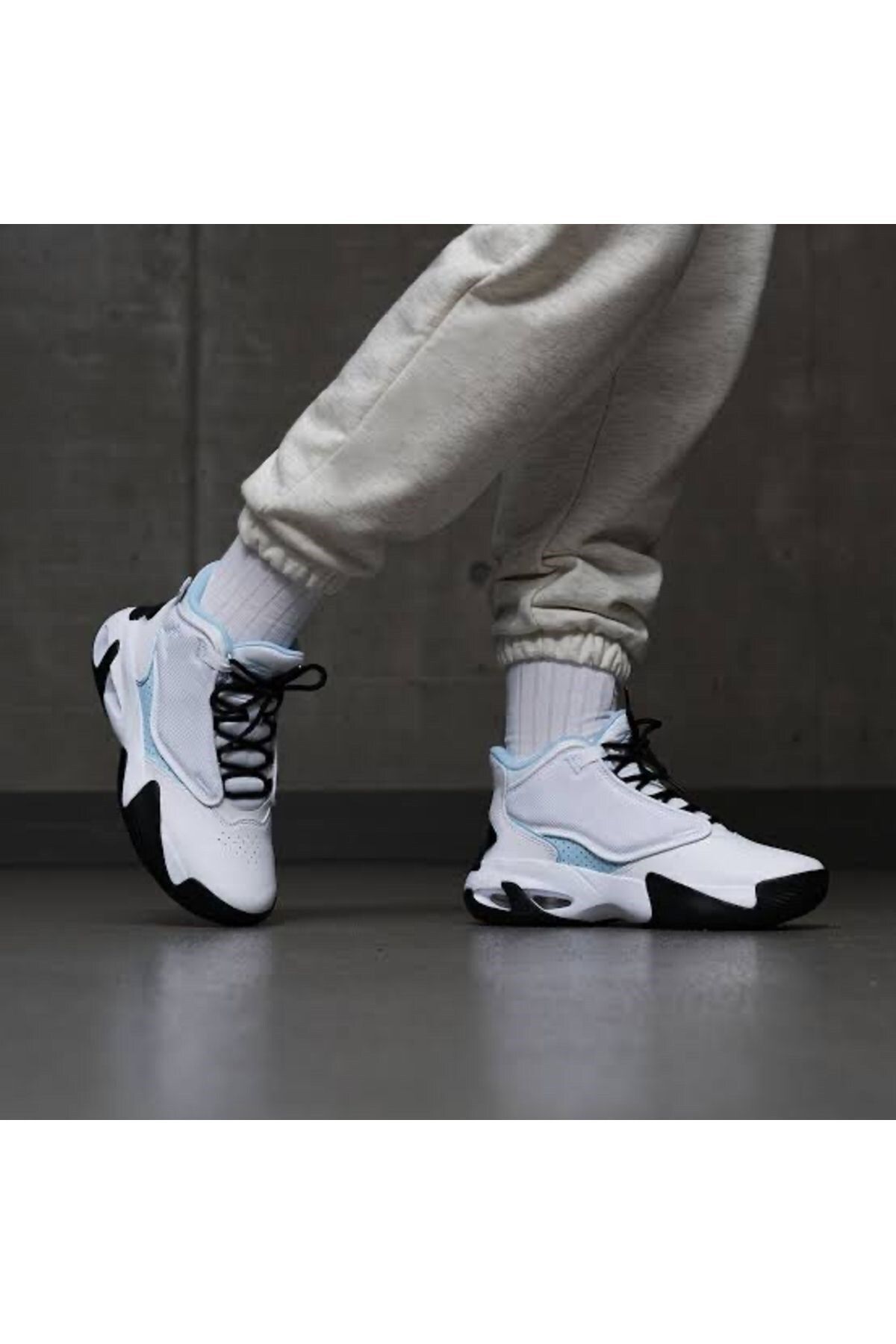 Nike NİKE Jordan Max Aura 4 Shoes - White DQ8404-140