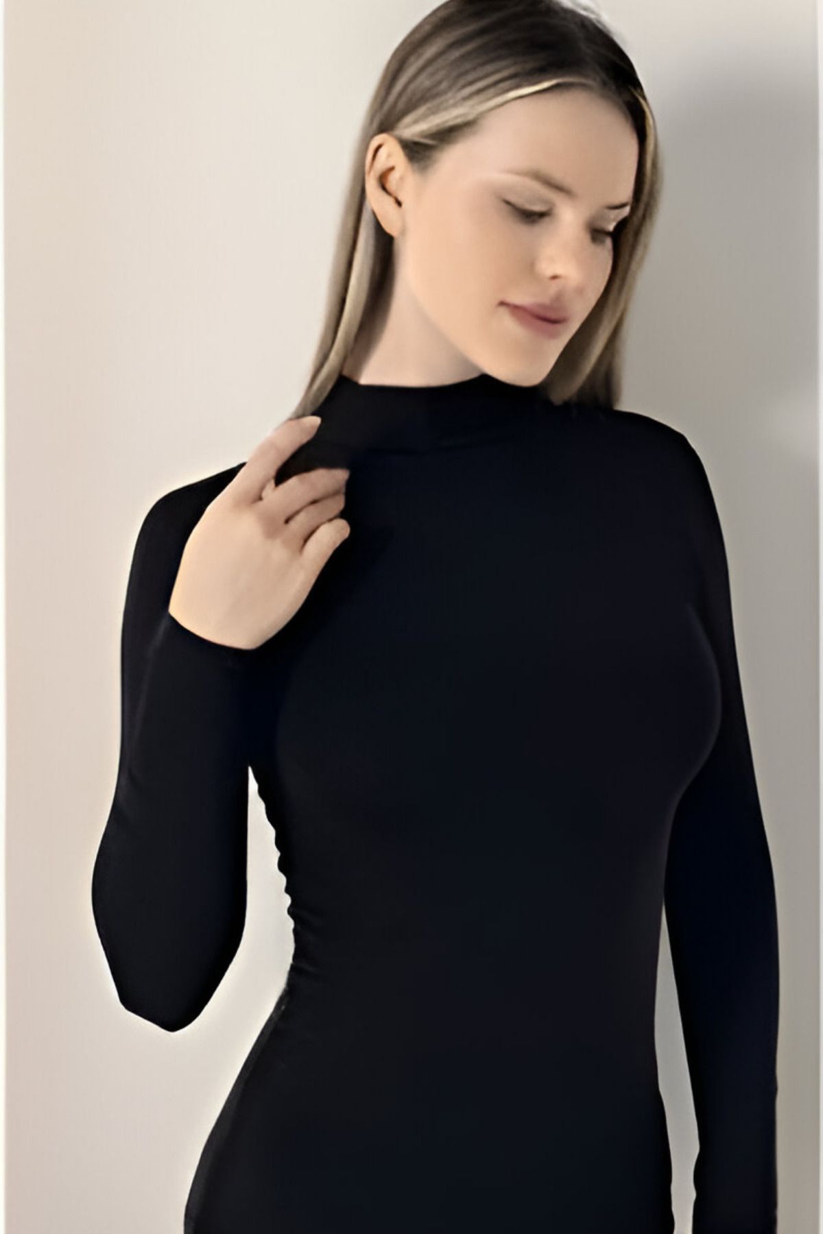 Altınay Kadın Yarım Balıkçı Yaka Uzun Kollu Body - %90 Pamuk (Lilitime)