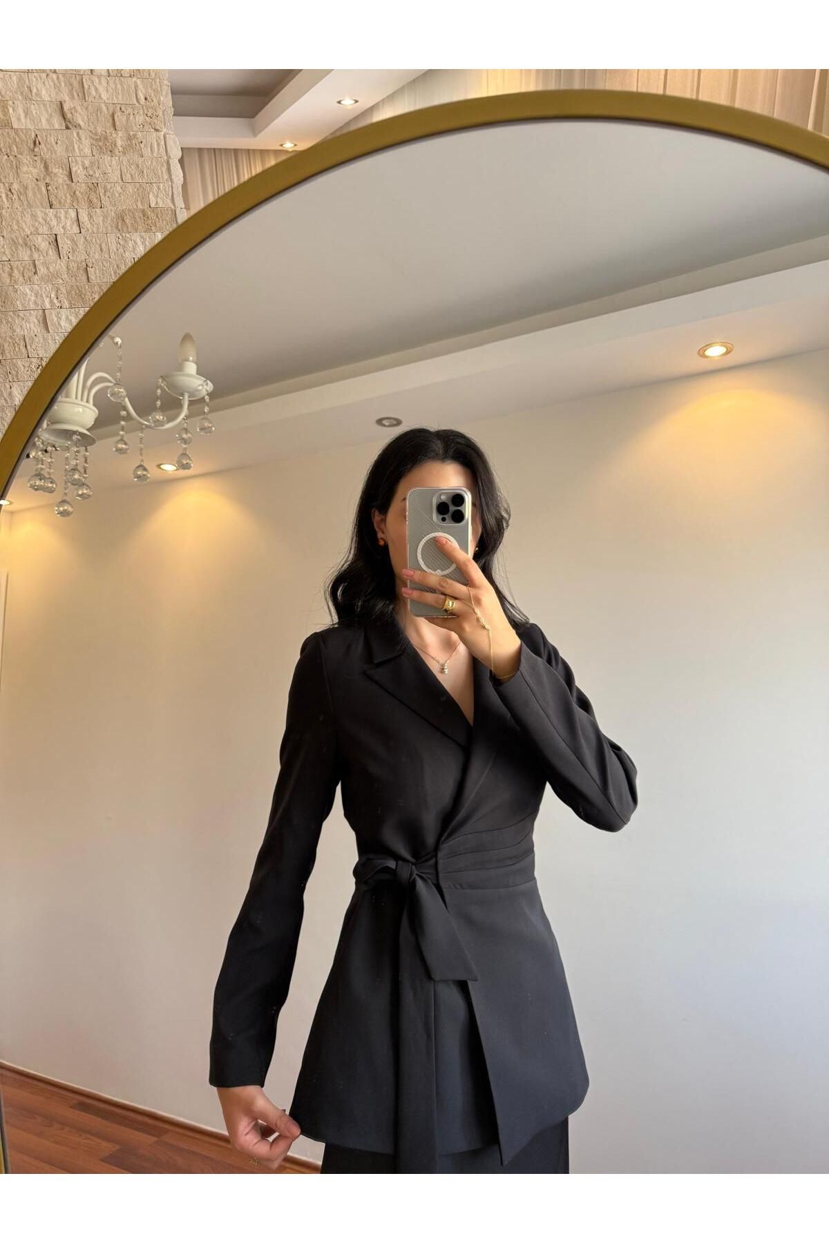 Mihri Atelier Butik YANDAN BAĞLAMALI BLAZER CEKET