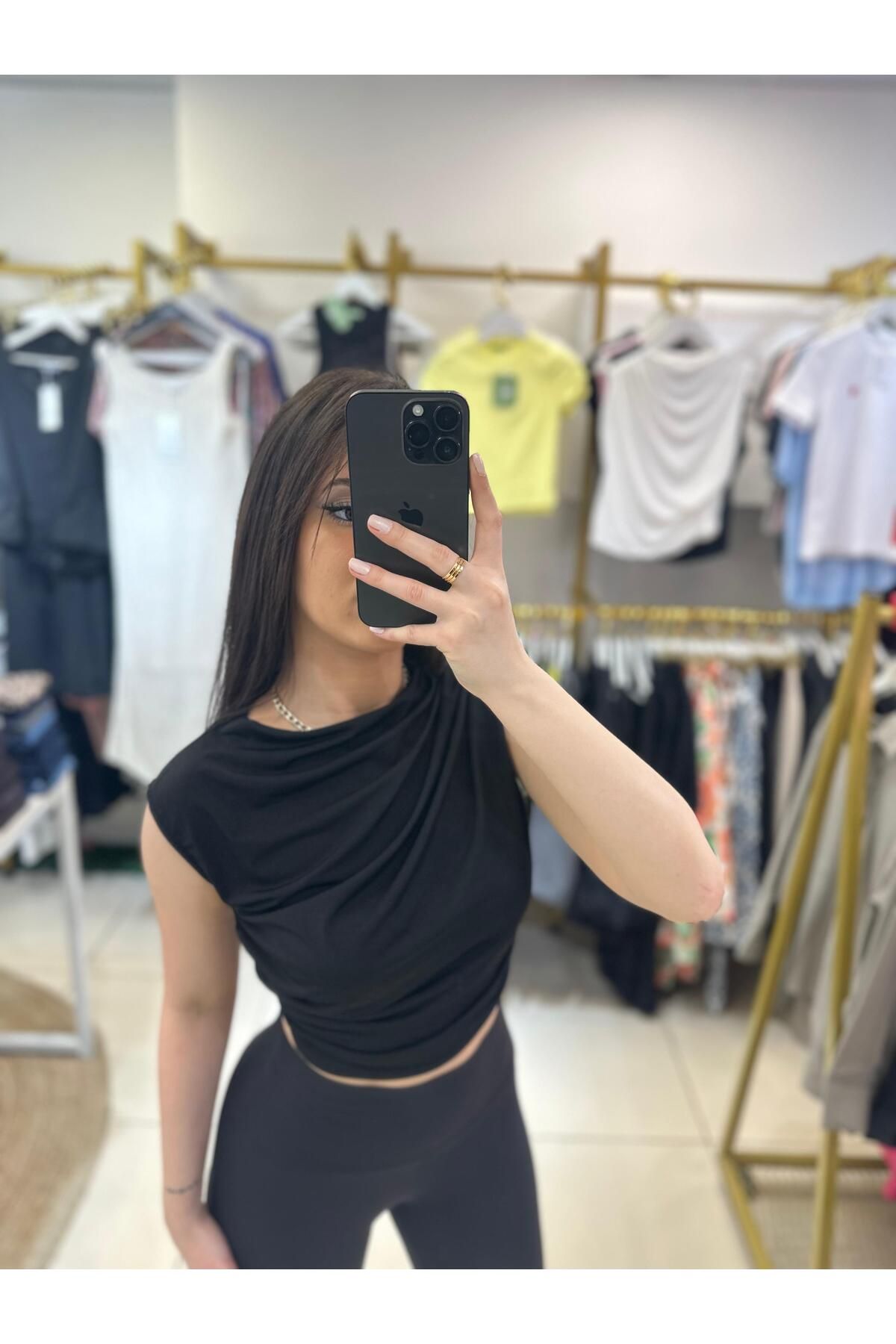 LRS SHOP Kadın Sandy Kumaş Çapraz Büzgü Detaylı Kolsuz Luxury Bluz