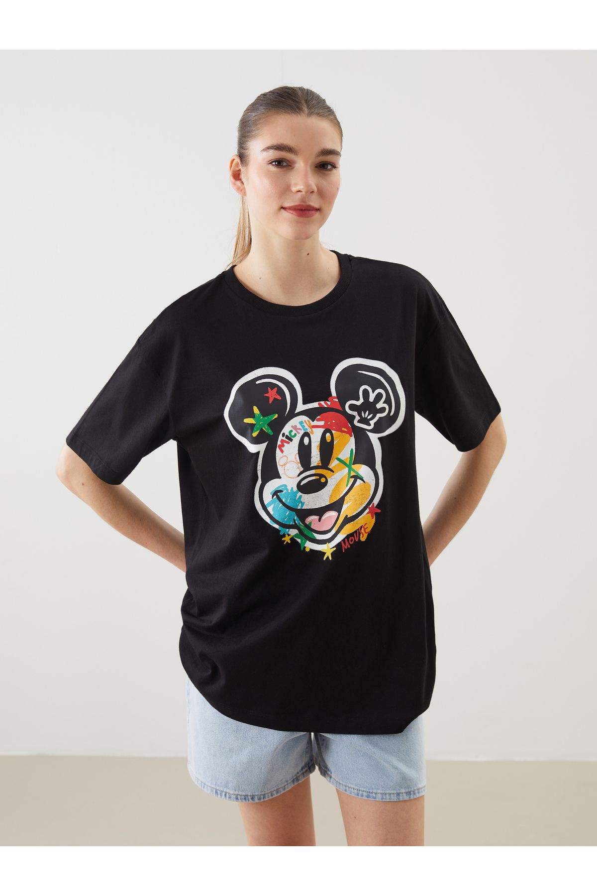 LC Waikiki Bisiklet Yaka Mickey Mouse Baskılı Kadın Tişört