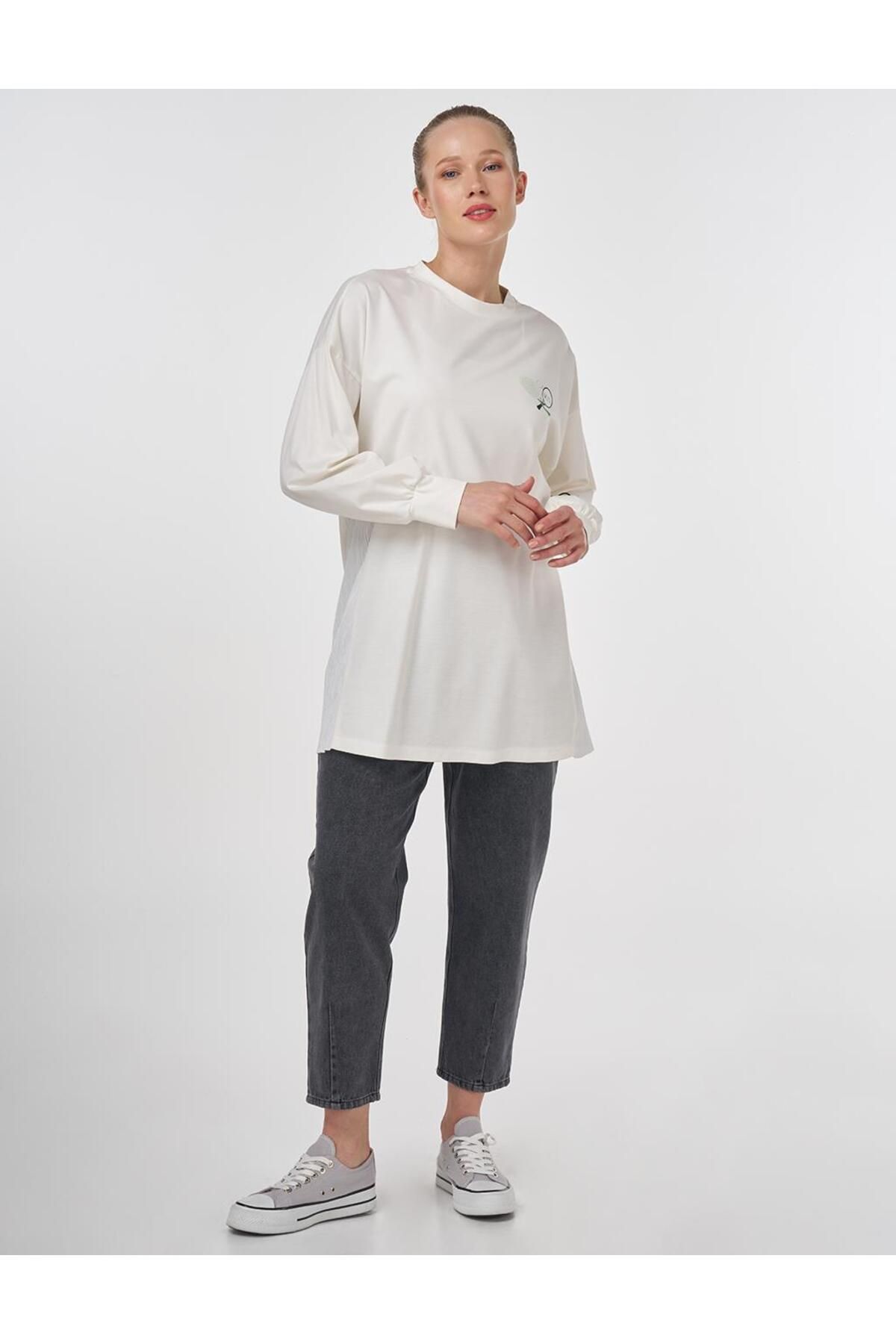 KYR-Visually Printed Knitted Sweatshirt Ecru 2