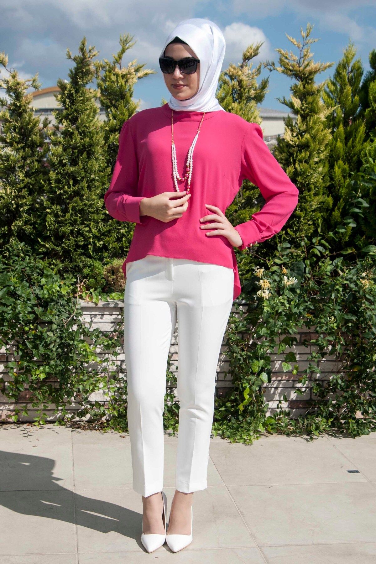 Miss Adore Butik Moda Dar Paça Bilek Boy Çift Düğmeli Yırtmaçlı Kumaş Pantolon