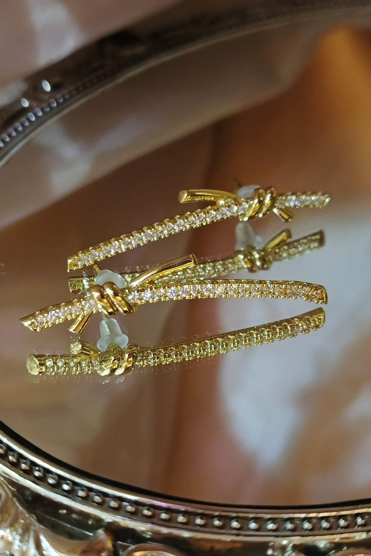 Eswomes Çapraz Düğüm Taşlı Küpe Gold