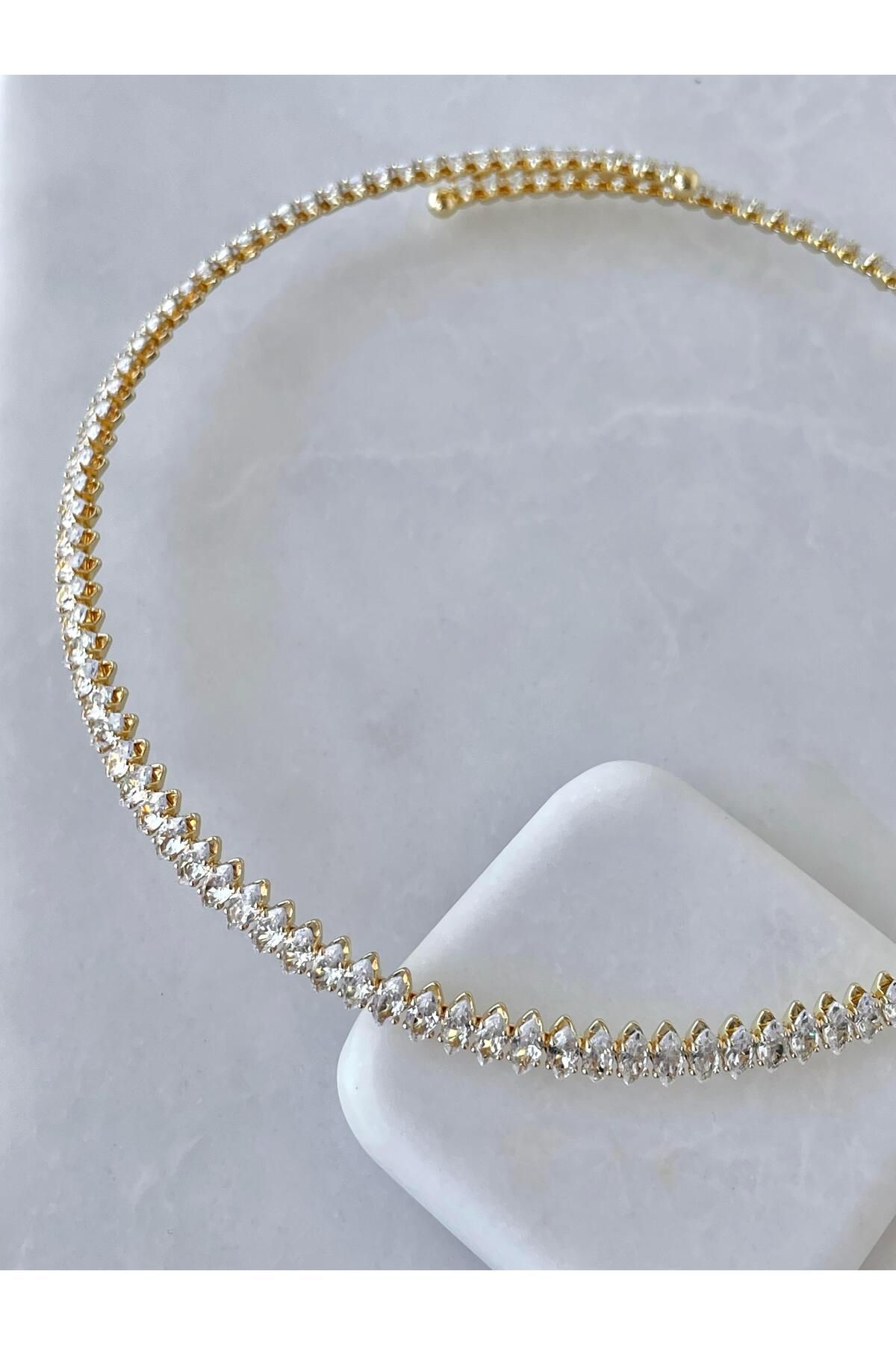 Seda Bijuteri Altın Kaplama Dizi Kristal Taşlı Yaylı Kolye Gold