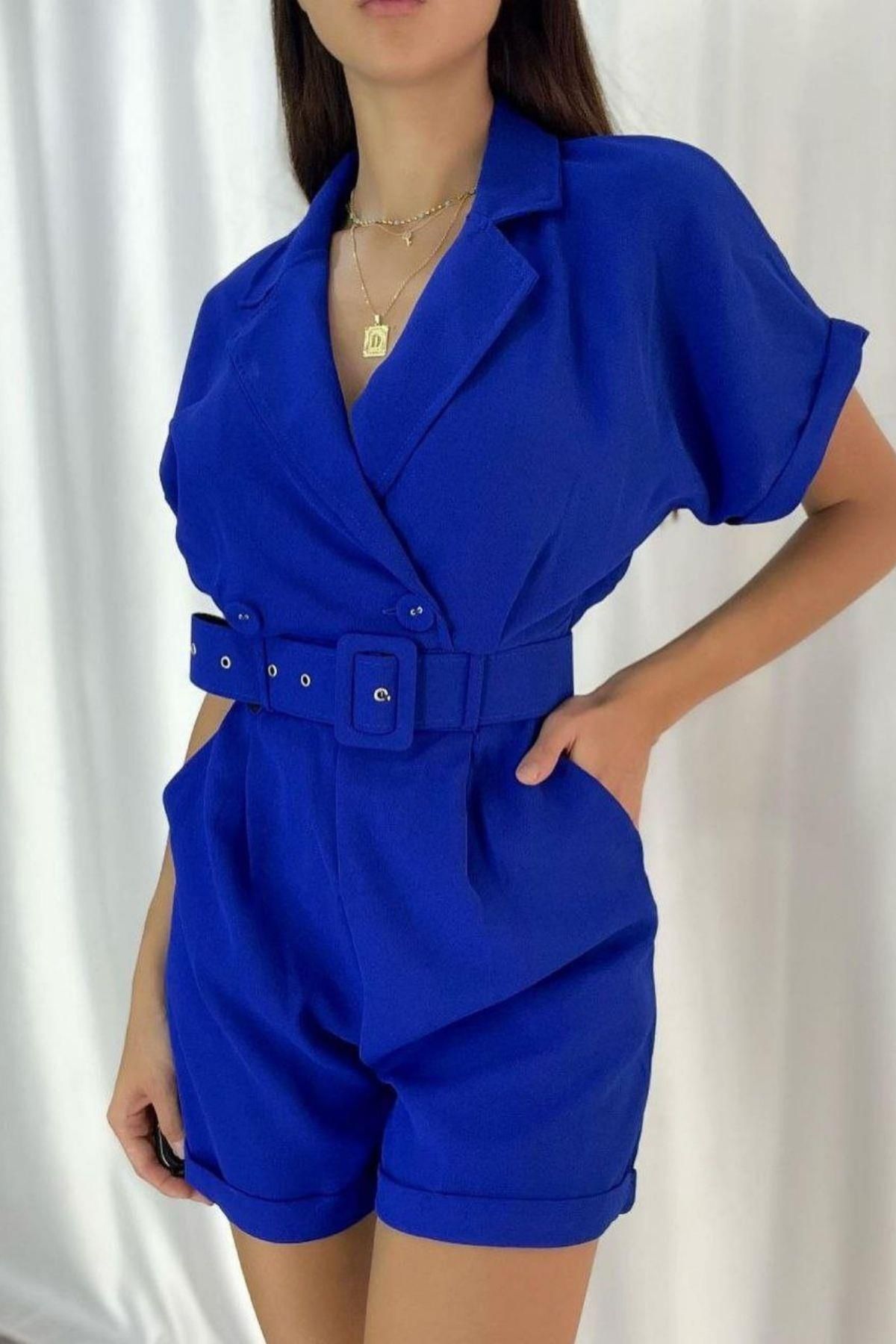 Mossta Kruvaze Yaka Kemerli Mini Tulum - Saks