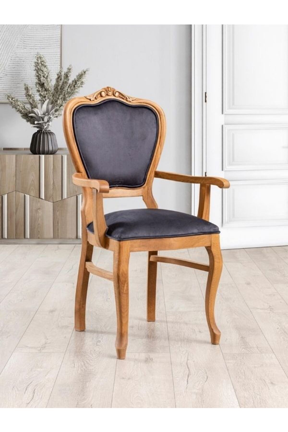 Gazzini Furniture Versailes Kolçaklı Oymalı Klasik Ahşap Sandalye