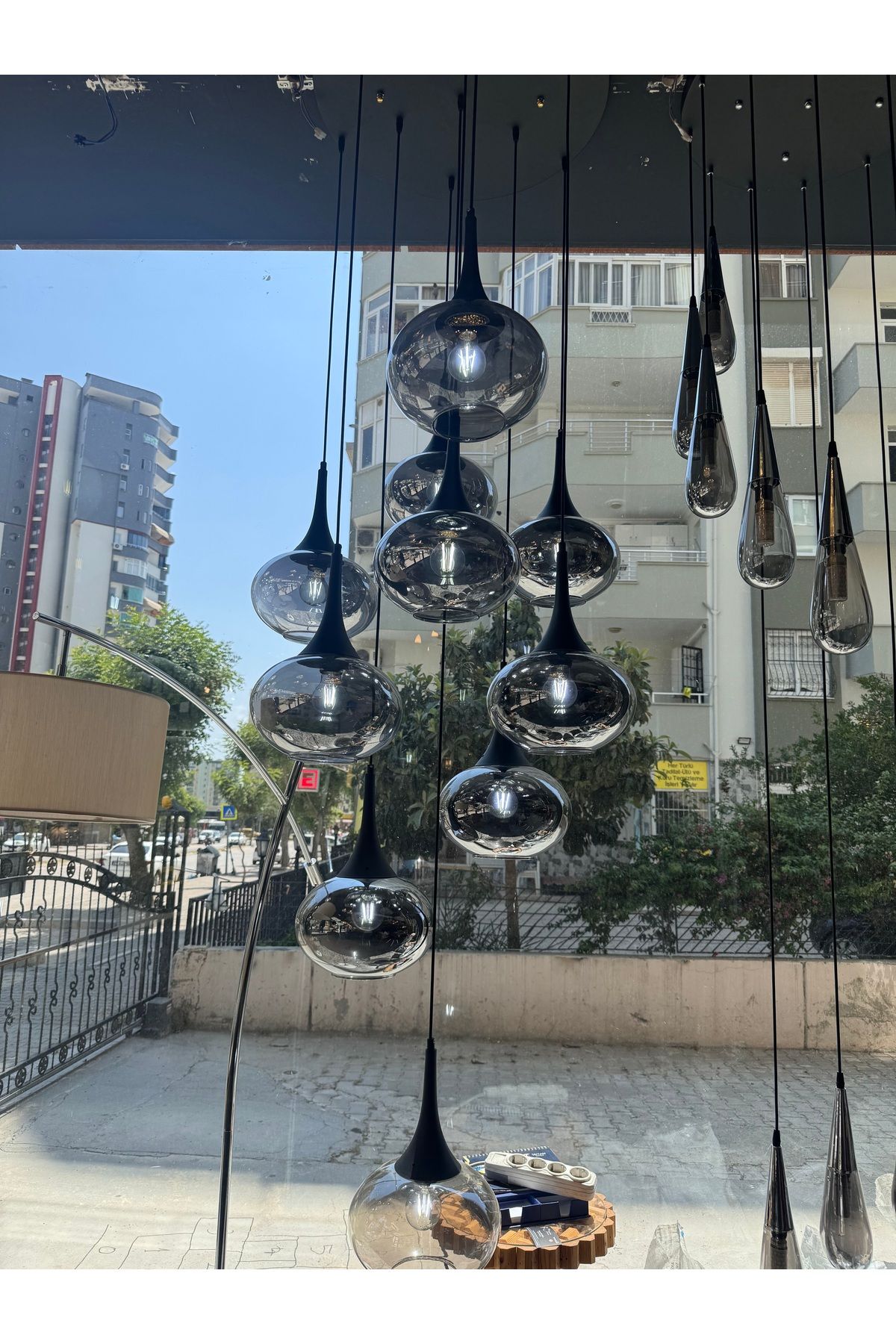 Beyaz Aydınlatma Galeri boşlugu sarkıt avize