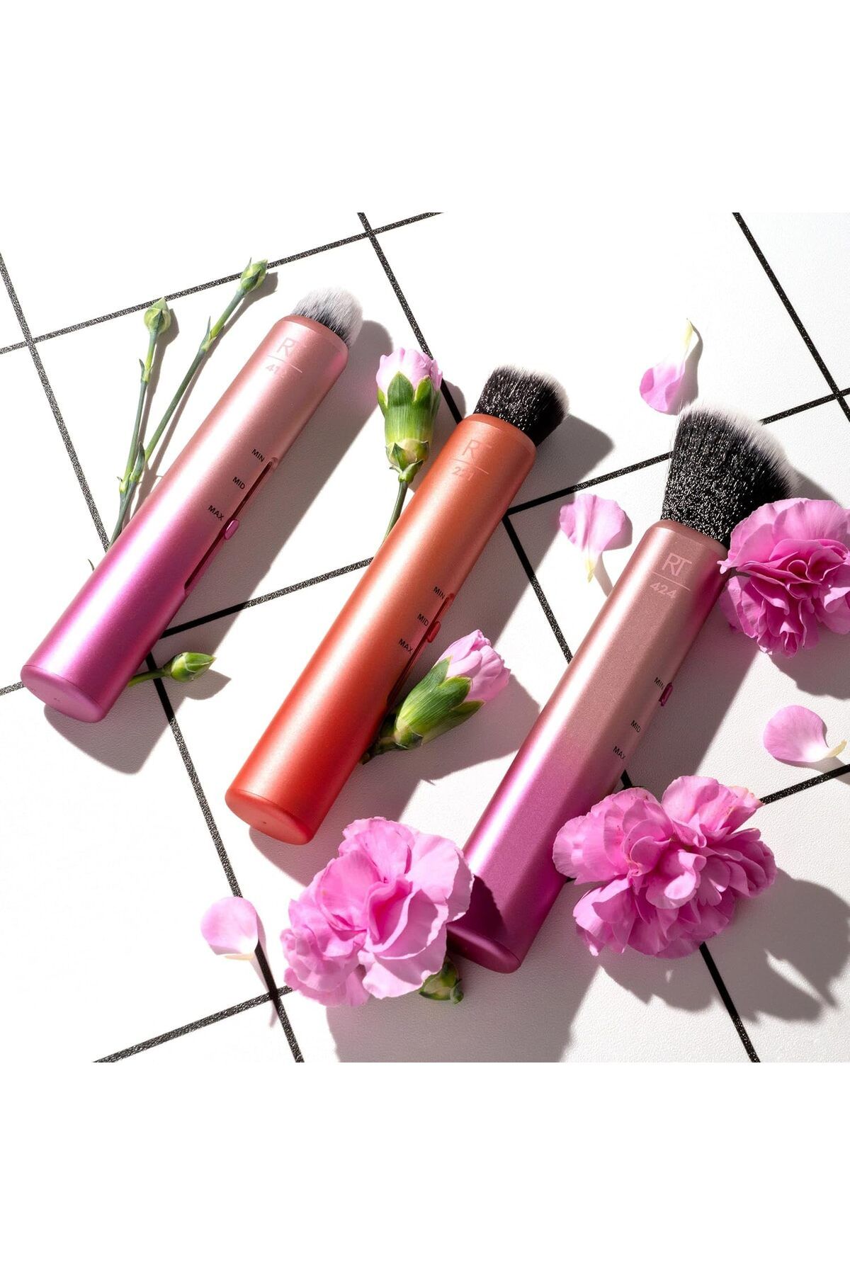 Real Techniques-Real Techniques Custom Contour 3-in-1 Brush, Slide For Bronzer and Contour, 3 Settings Sheer, Medium 6