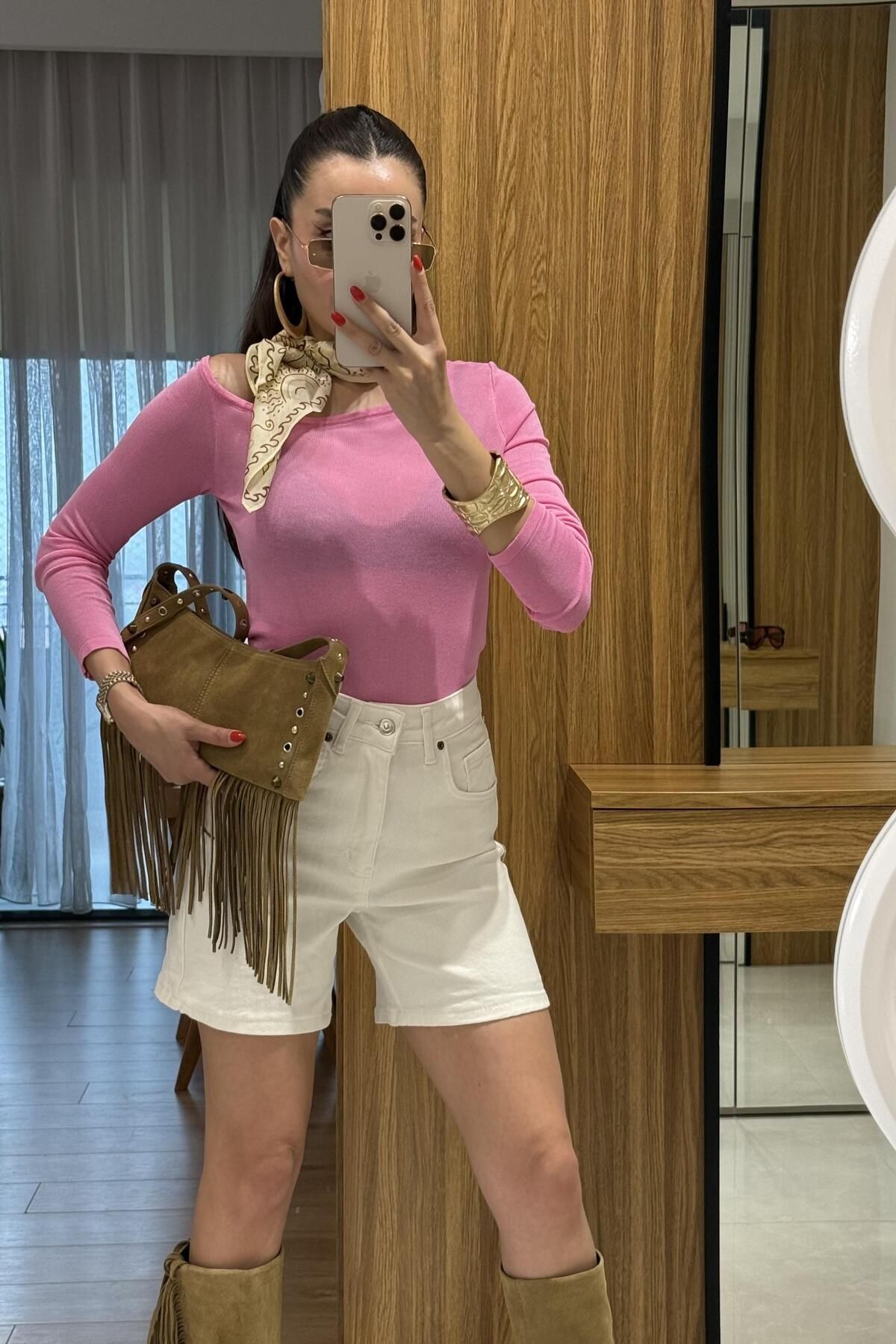 Gizem Ecemiş Amelia Pembe Düşük Omuz Transparan Body