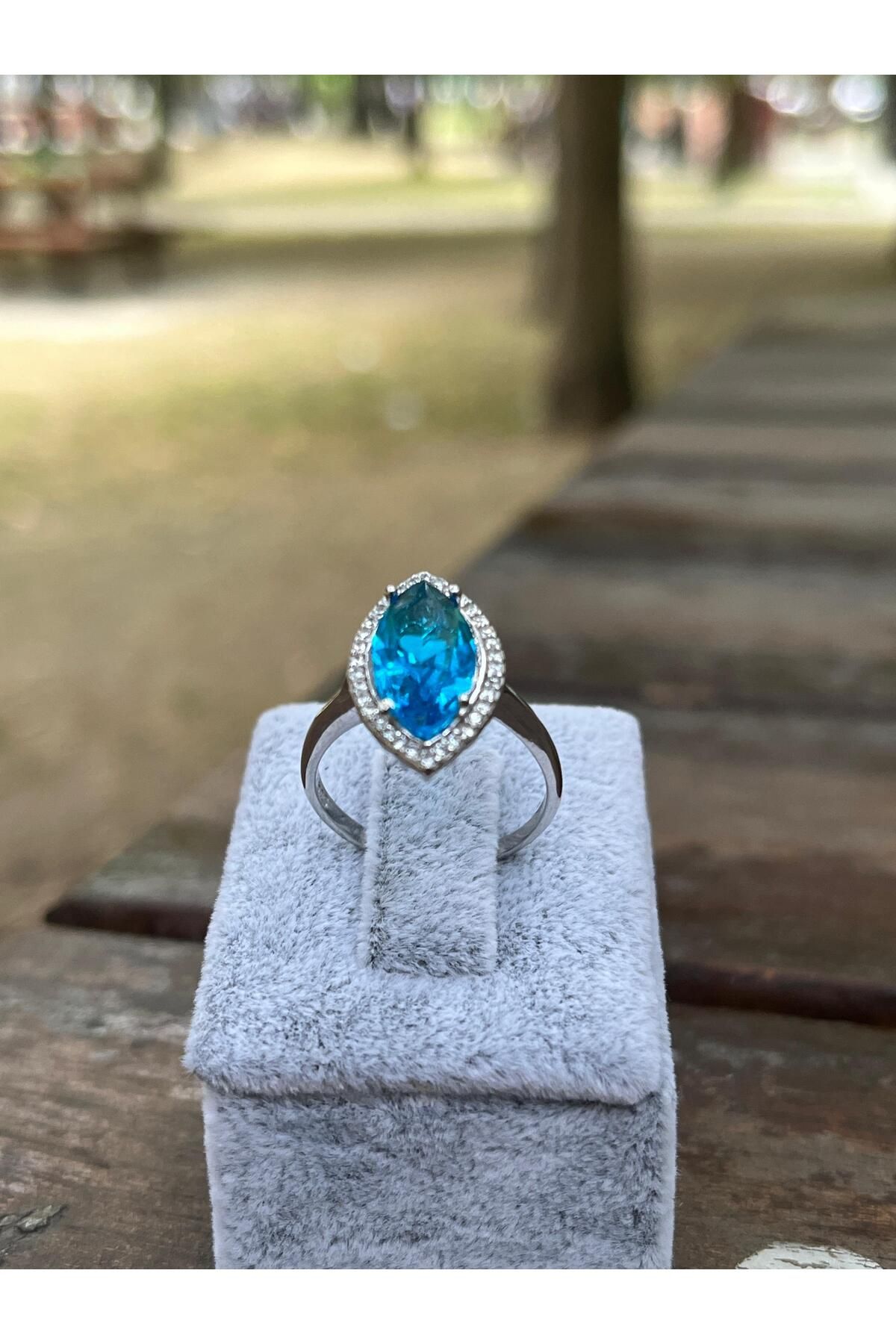 ZEONA JEWELLERY Büyük Mekik Taşlı Kadın Gümüş Yüzük