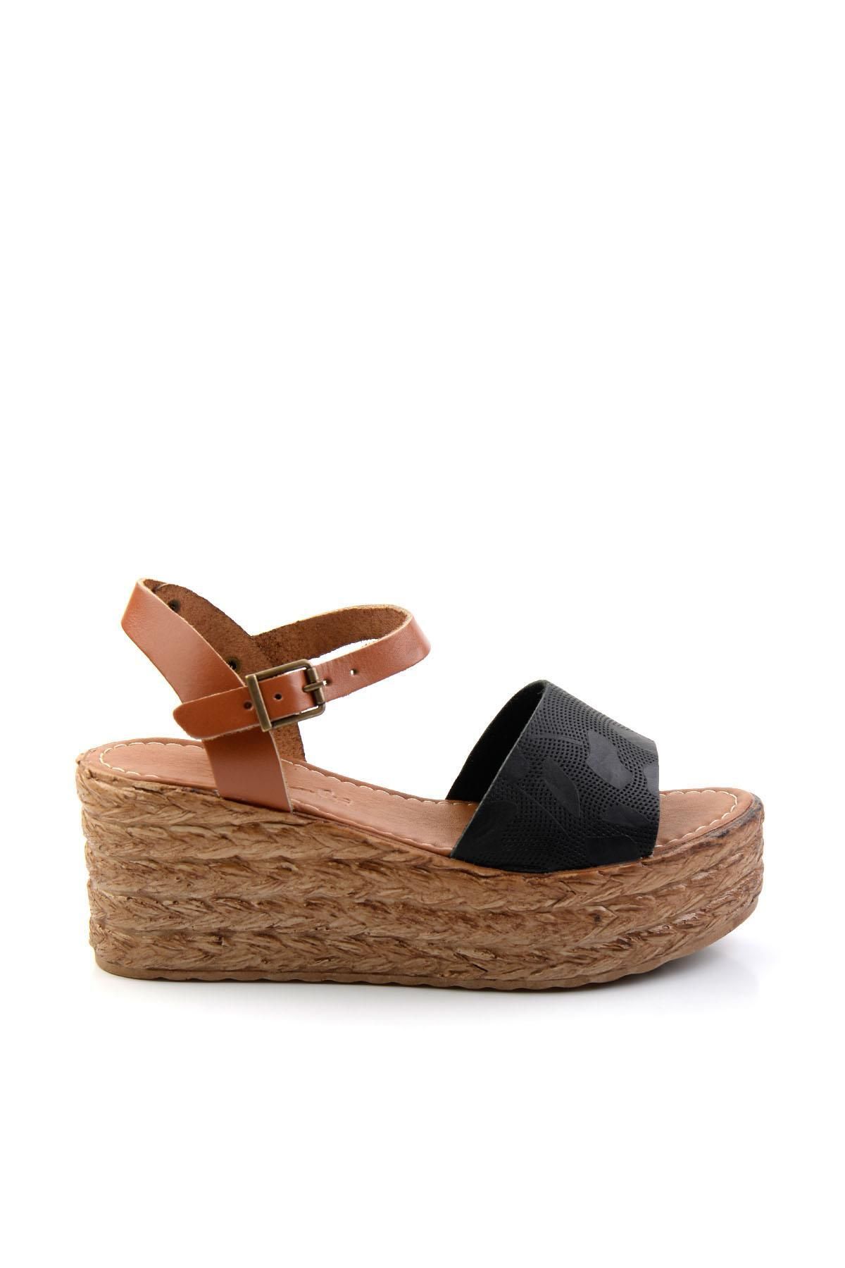 Bambi Siyah Leather Kadın Sandalet K05197004003