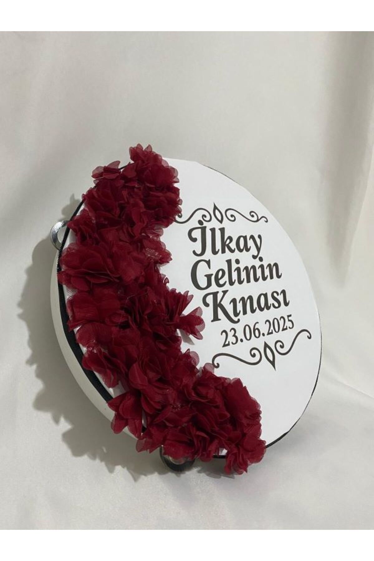 ARHEDİYELİK Gelin Tefi 30cm, İsim ve Tarih Yazılı Yarım Ay Şeklinde Tasarlanmış Kına Tefi (BORDO)