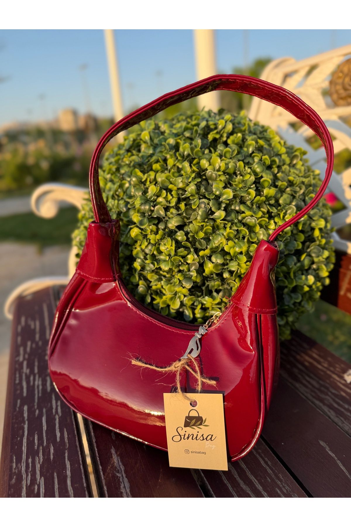 SİNİSA BAG Kadın Cherry Red Rugan Baguette Model Omuz Çantası