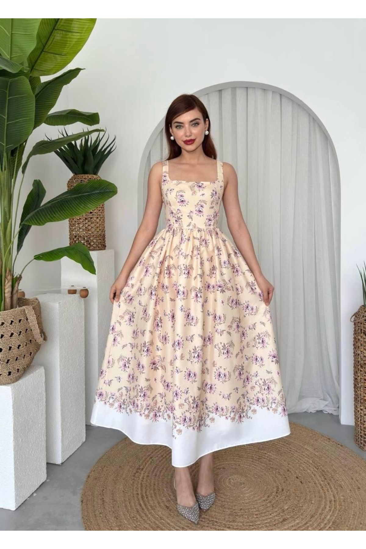 Afiş Butik Krem Kalın Askılı Cepli Çiçekli Elbise