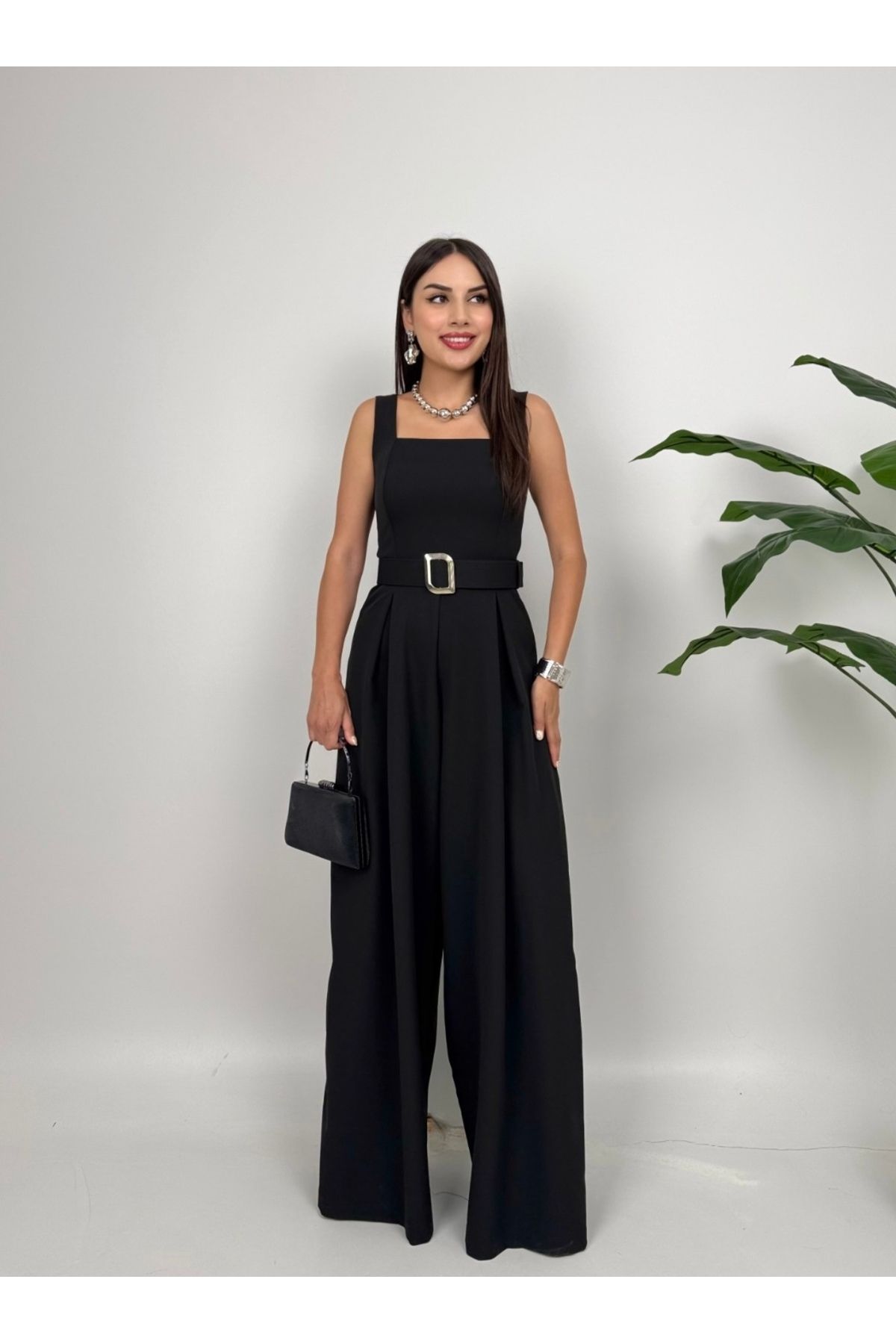 Afiş Butik Siyah Kalın Askılı Kemerli Tulum