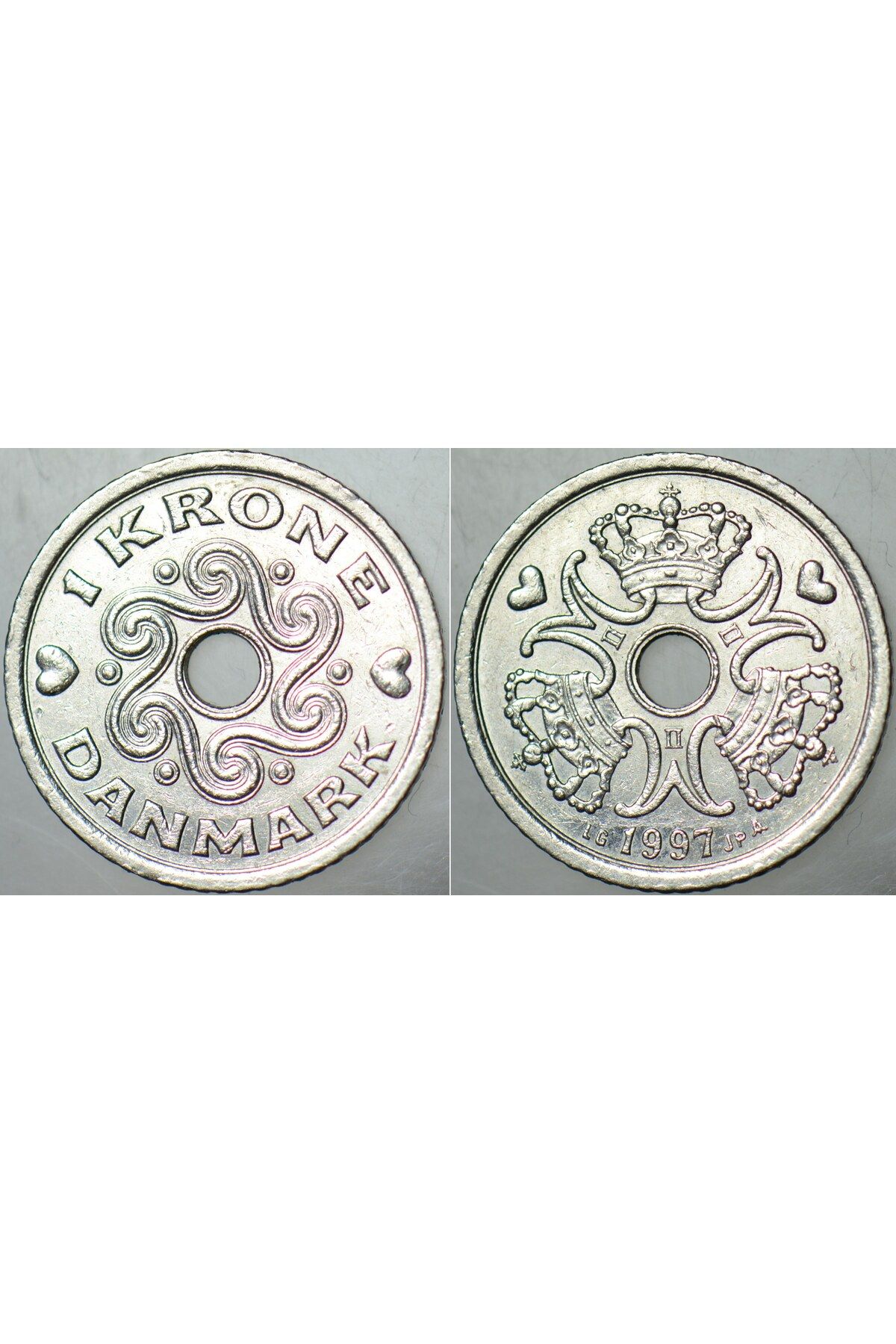 Banknoting DANİMARKA 1 KRON 1997 DELİKLİ VE KALPLİ PARA.