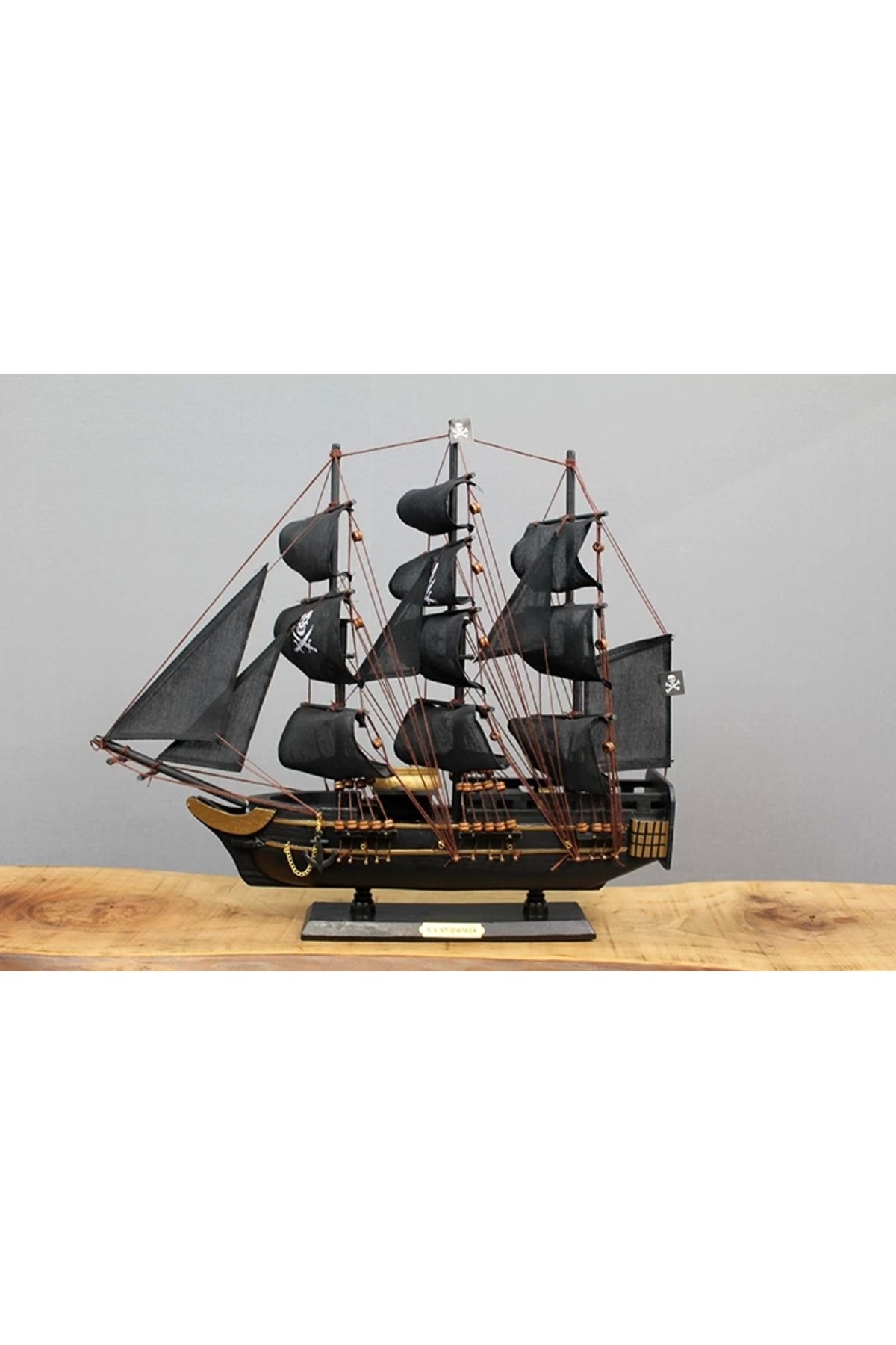 Generic Ahşap Korsan Gemisi 38x45 cm