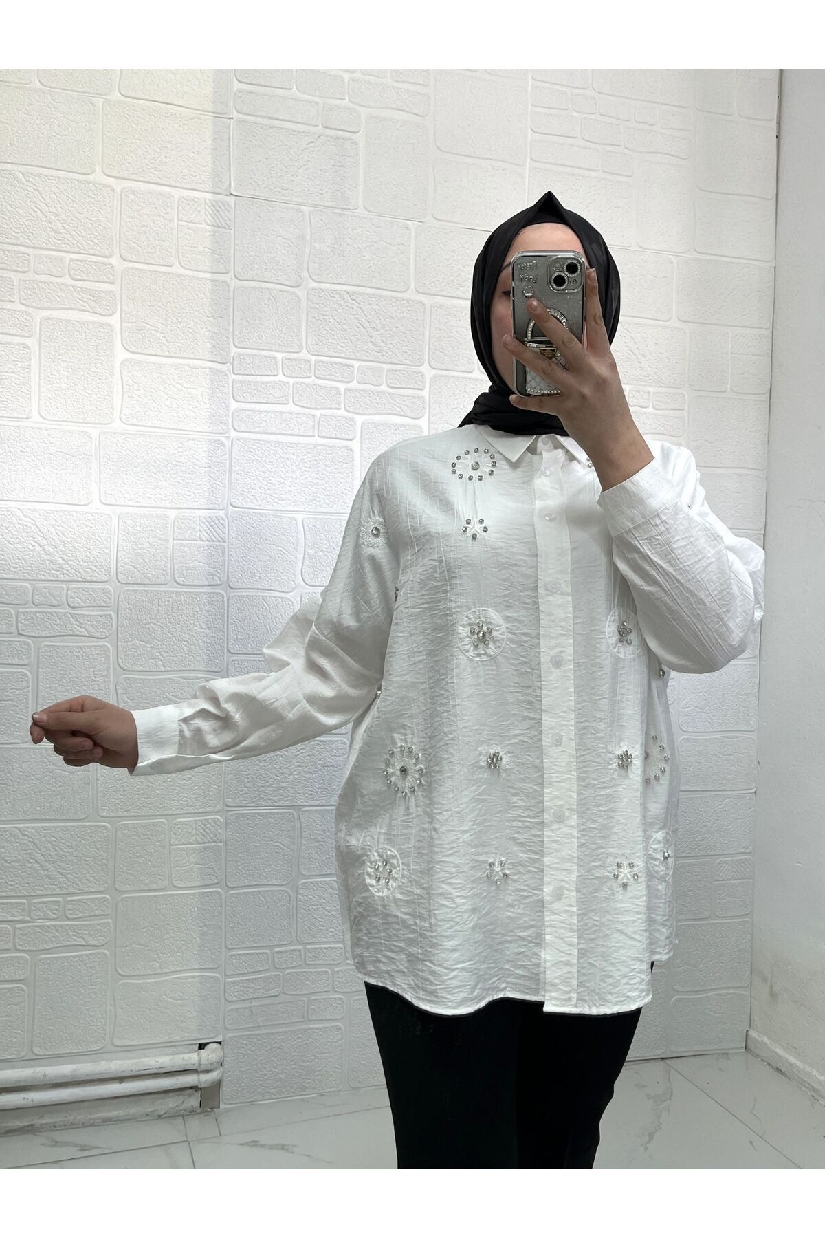Zeynep Butik Çilek Kumaş Taşlı Gömlek 1747