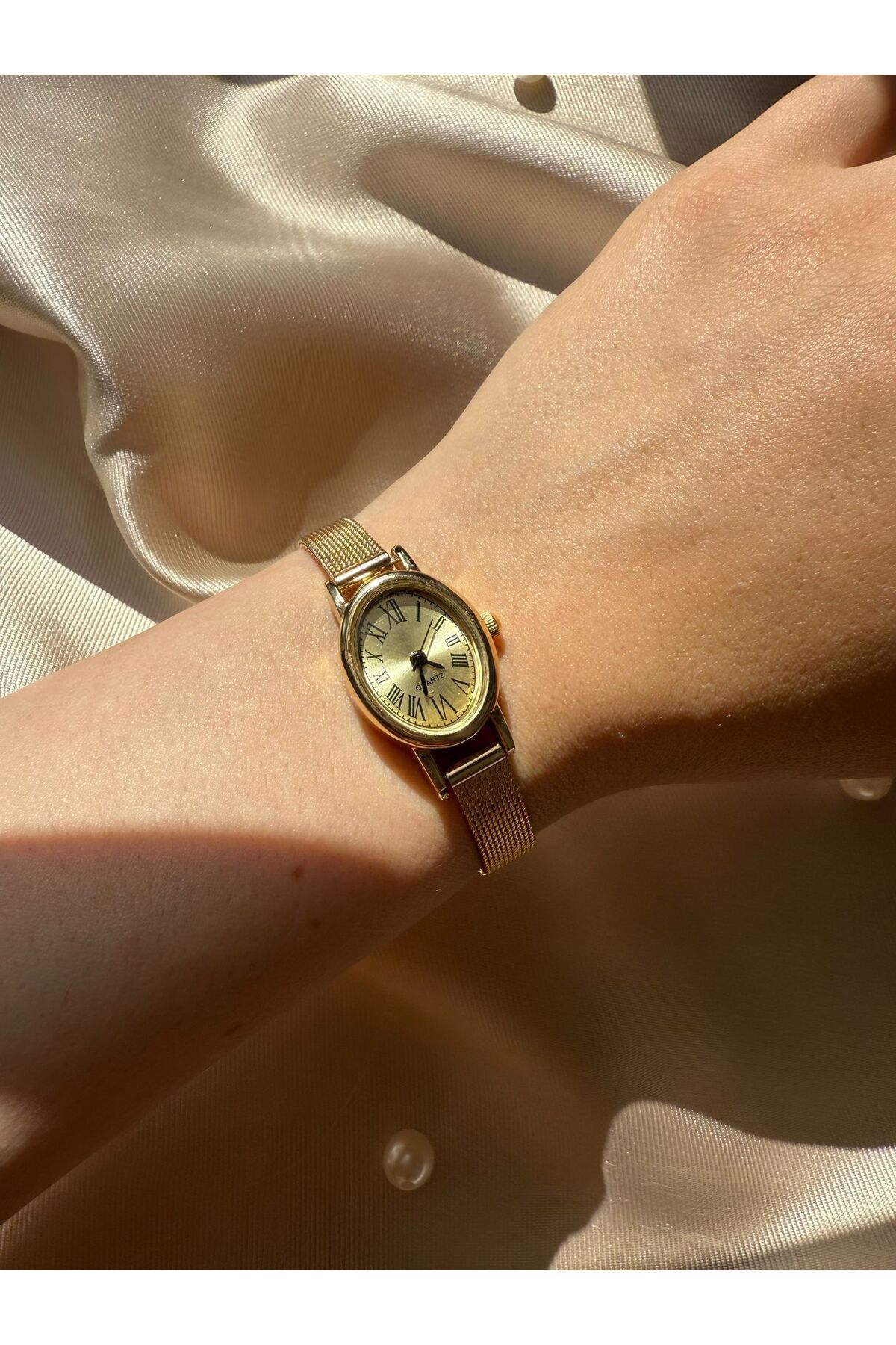 rubsey Retro Minimal Hasır Kordon Vintage Kadın Kol Saati Gold