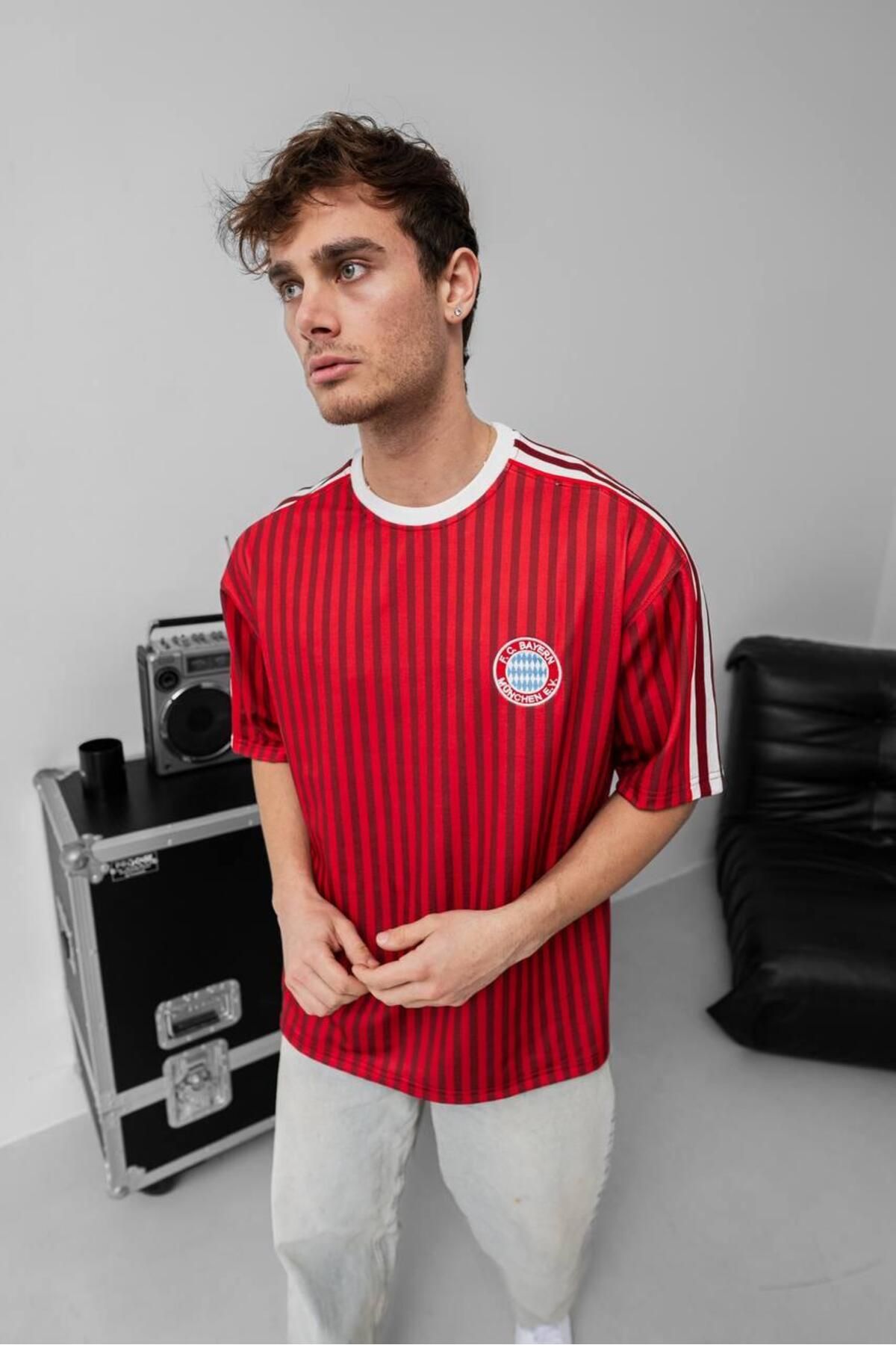 SENTİNEL WEAR BAYERN NAKIŞLI OVERSİZE T-SHİRT