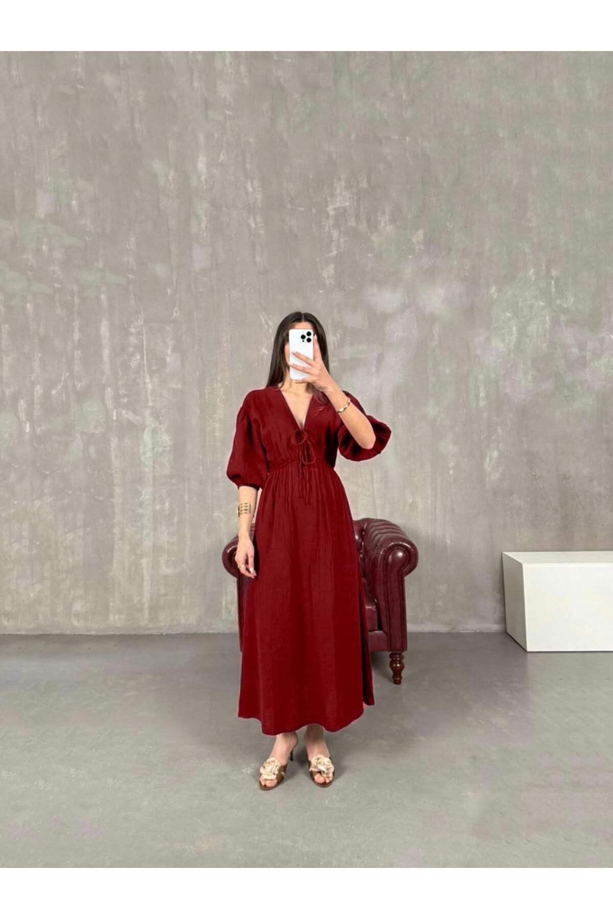 FİOXCO Vayla Müslin Kumaş V Yaka Bel Lastikli Balon Kol Midi Yırtmaçlı Yazlık Elbise