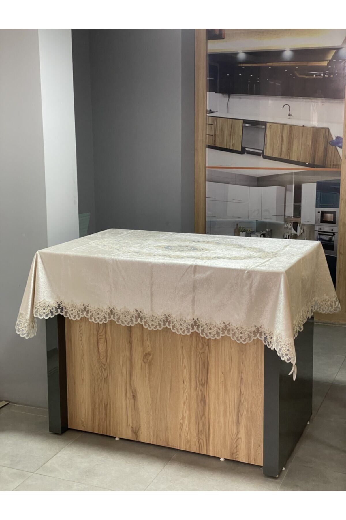 bursa çeyiz Kasso Gülistan Kadife Masa Örtüsü Güpürlü 150x220