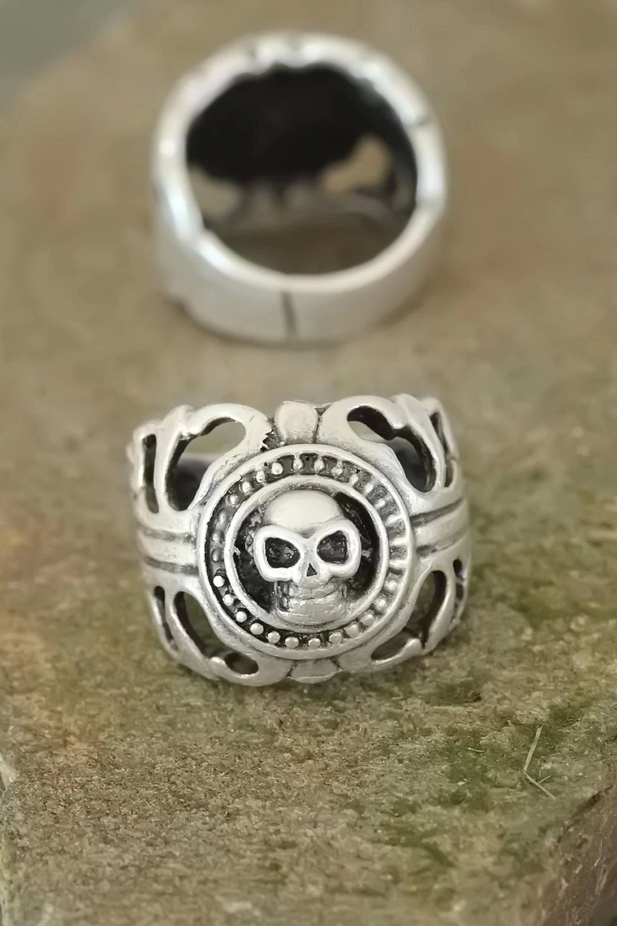 thebestnzm Eskitme Gümüş Renk Metal Kuru Kafa Tasarım Ayarlamalı Erkek Yüzük