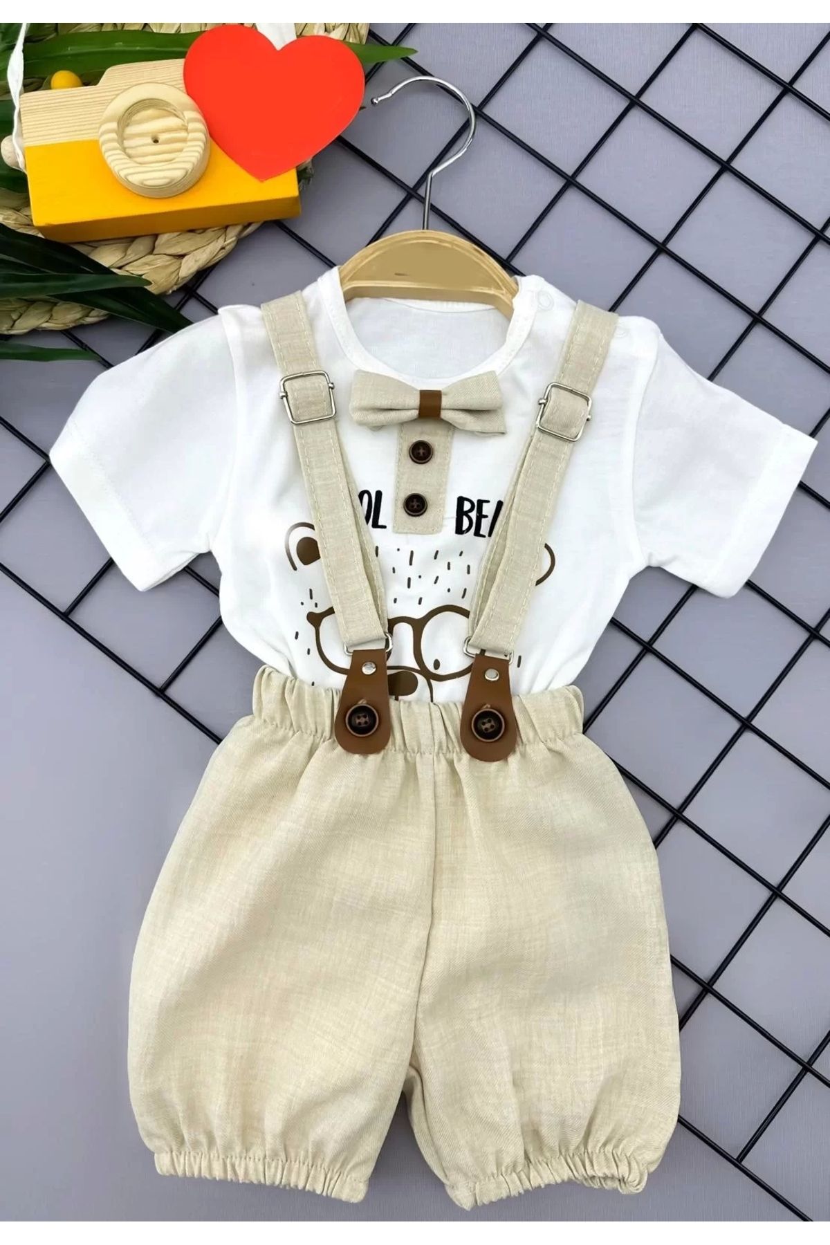 Moon wear 9-12-18-24 Ay Papyon Detaylı Keten Şort Salopet Tişörtlü 2li Erkek Bebek Takımı