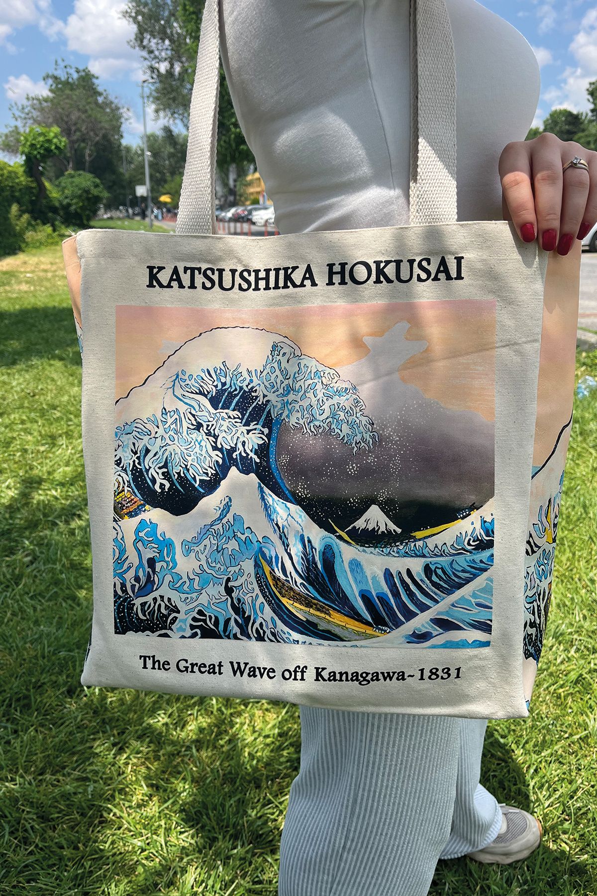 Bagari Katsushika Hokusai Kanvas Bez Çanta – İç Cepli, Çıtçıtlı, Baskılı ve Yıkanabilir Dayanıklı Tasarım