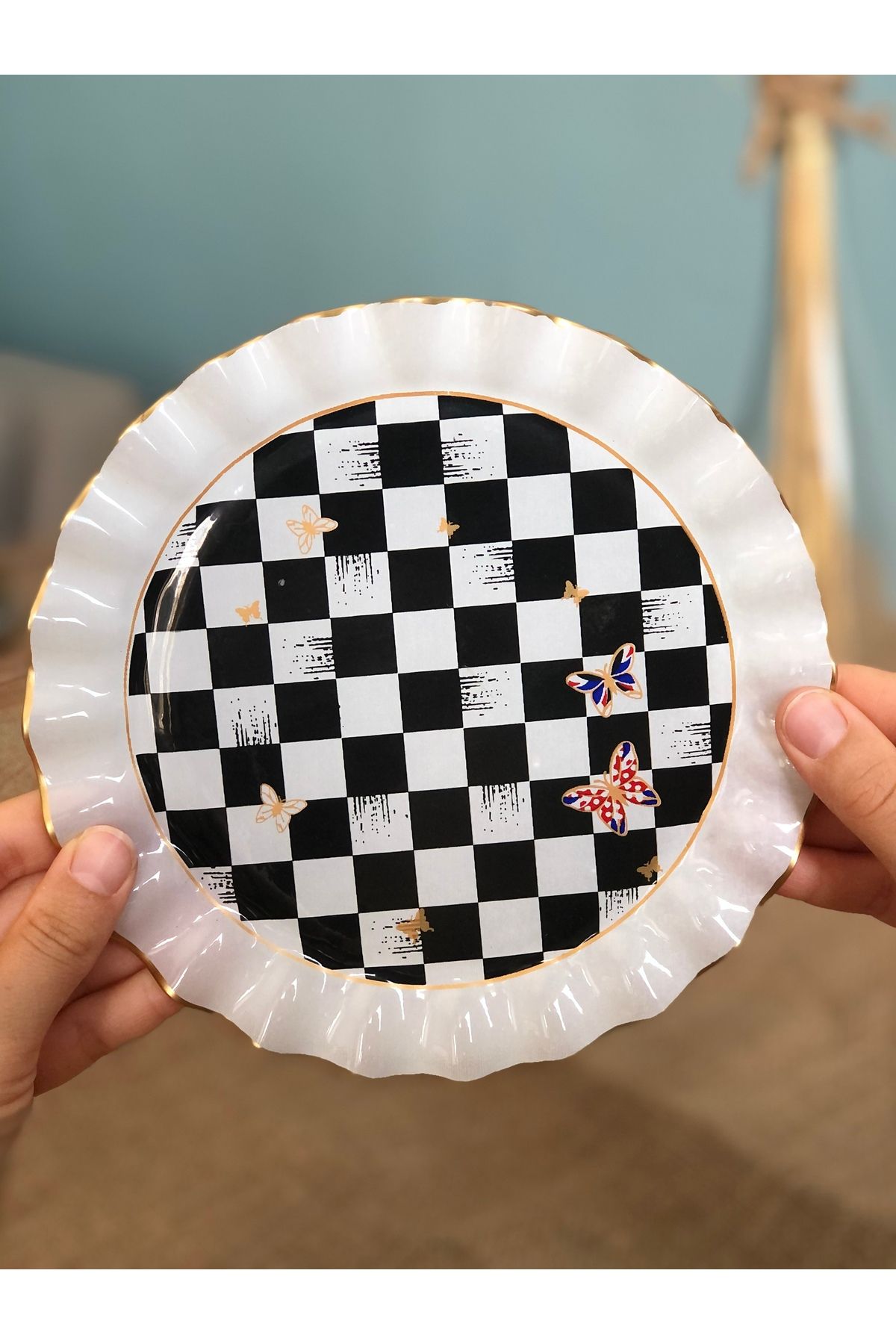 B&M-Checkerboard Patterned Curved Dessert Plate 6 Pieces 2