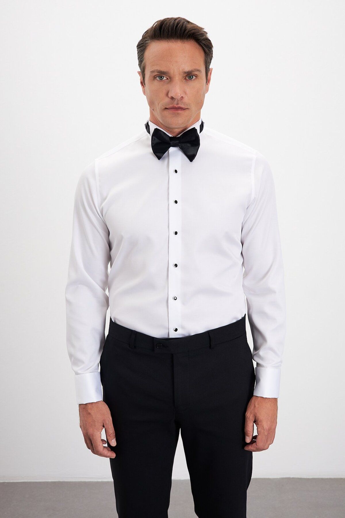 Paşahan Ütü Gerektirmeyen %100 Pamuk Non Iron Ata Yaka Comfort Fit Smokin Gömlek