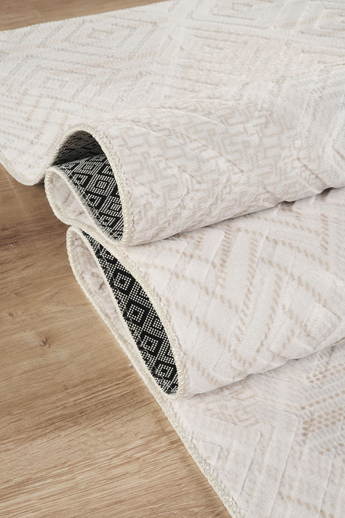 LİNOS HOME Kaylee Yıkanabilir Kaymaz Tabanlı Embos Kesme Rulo Halı Yolluk Salon,Oturma Odası,Mutfak Krem-7033