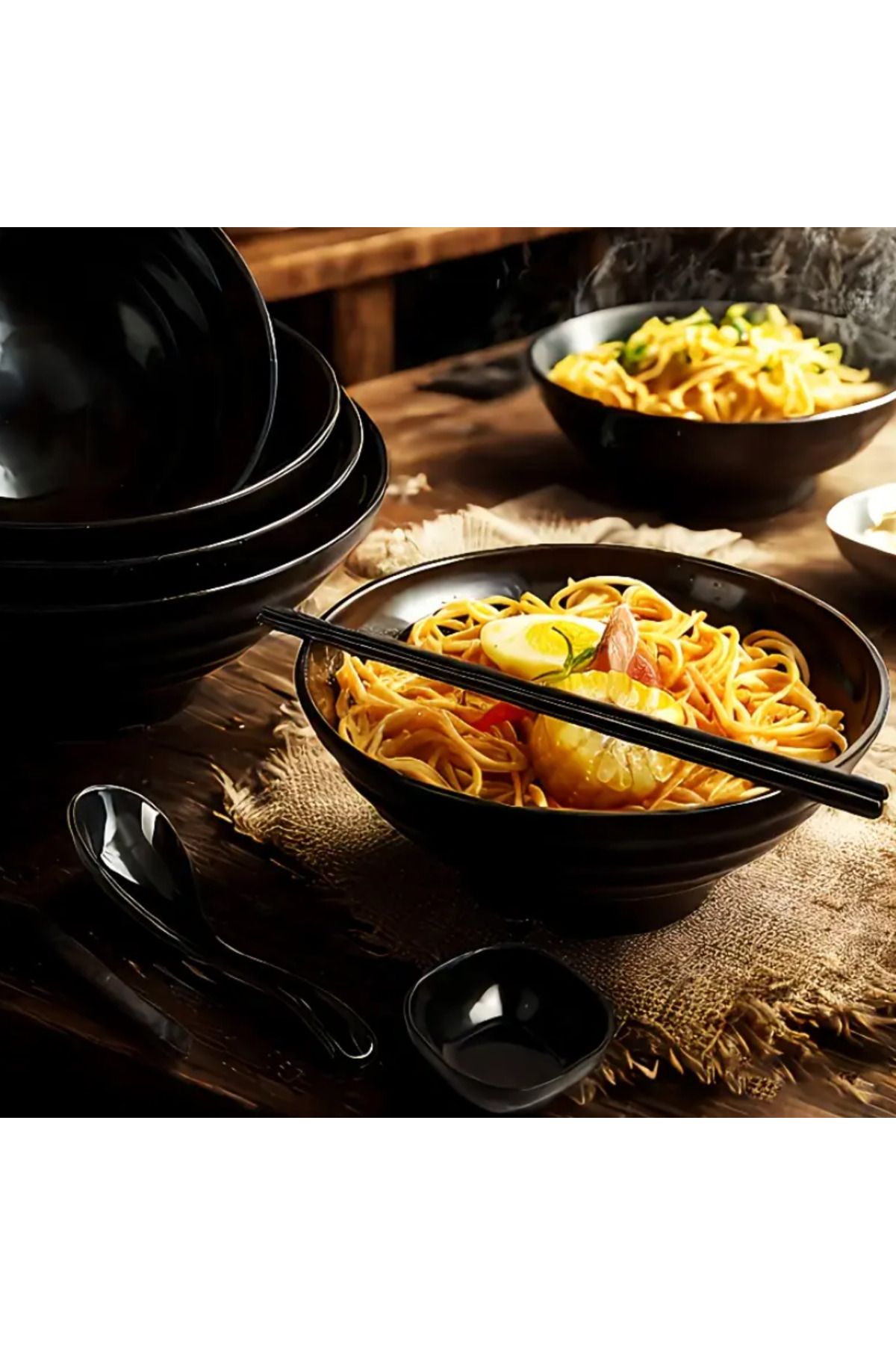 Butic Plastik 1 Set 1 Tabak 1 Kaşık 1 Chopstick 1 Sos Kabı Ramen Udon Noodle Kasesi Chopstickli 4 Parçalı
